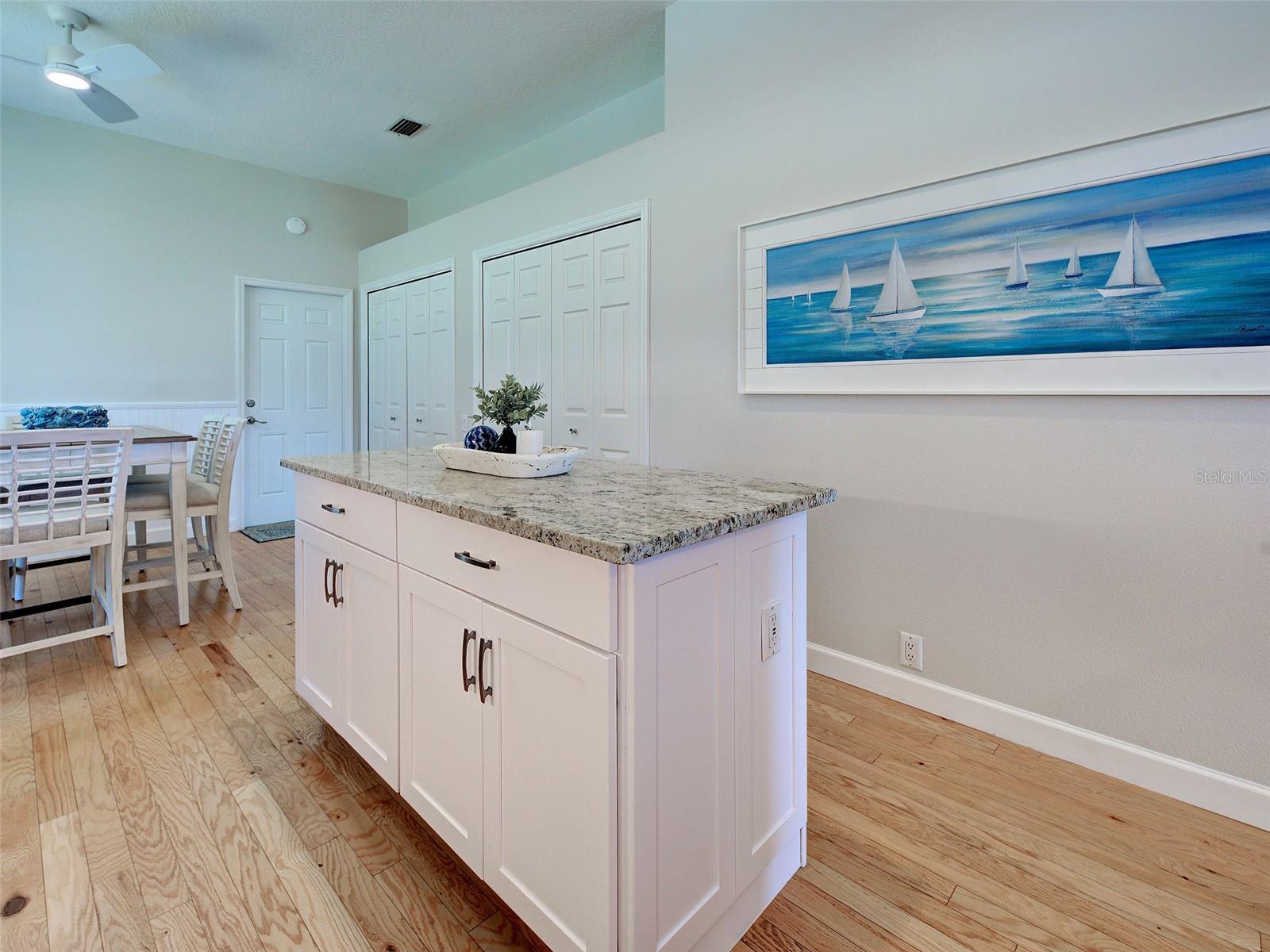 311 LANSBROOK DR — photo 30