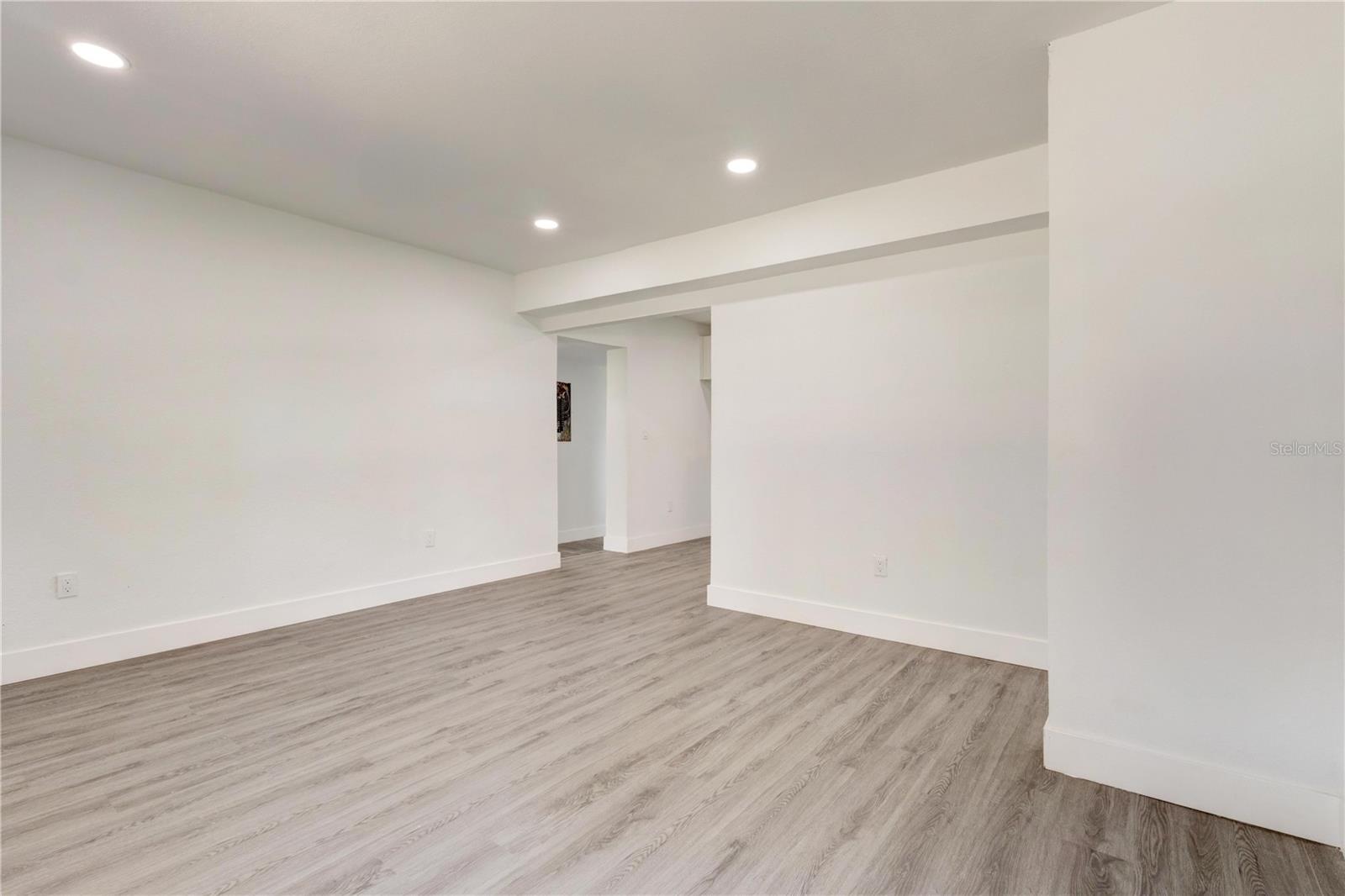 5039 AVERY RD — photo 6