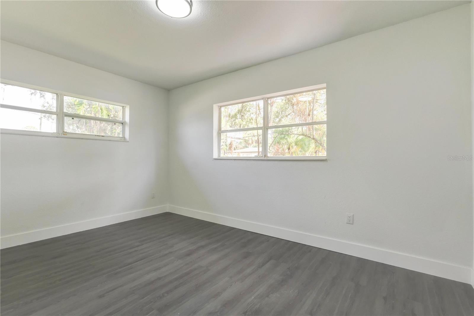 5039 AVERY RD — photo 8