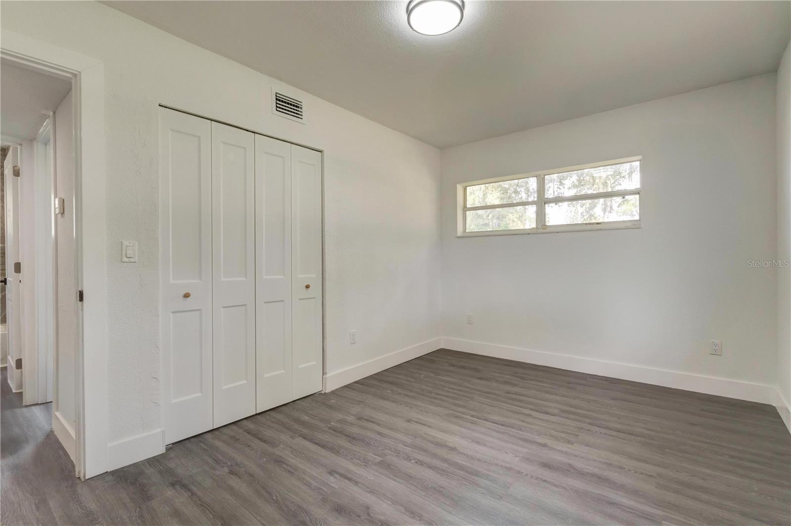 5039 AVERY RD — photo 9