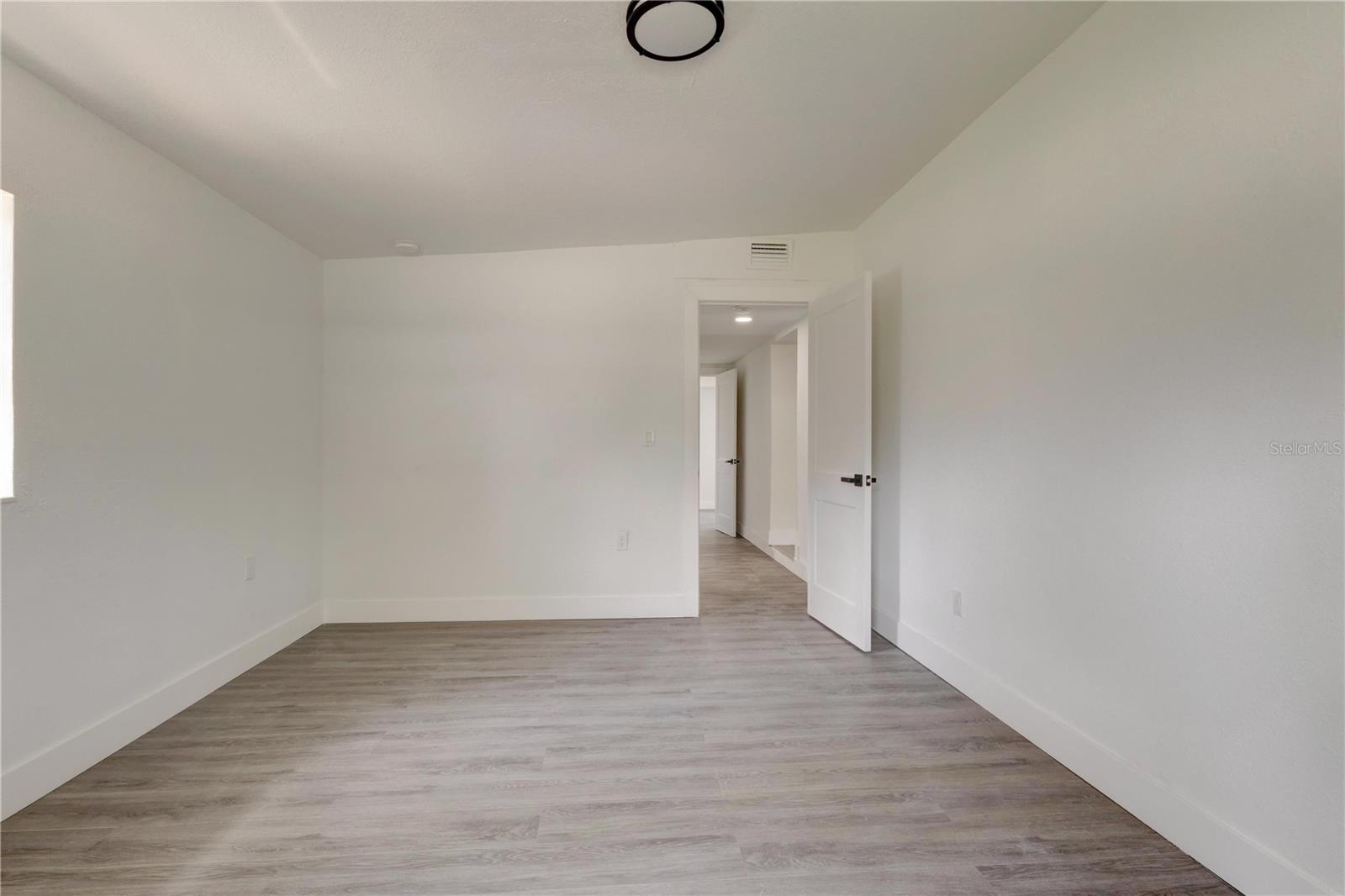 5039 AVERY RD — photo 16