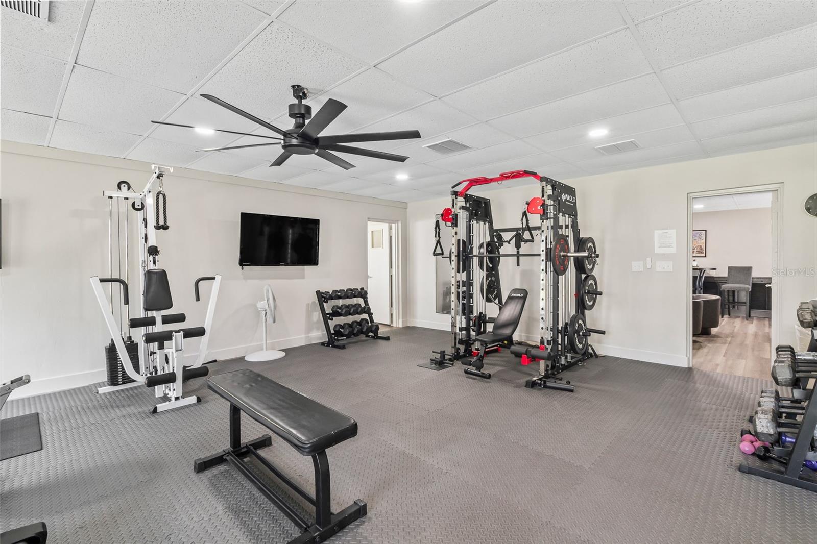90 HIGHLAND AVE S #402 — photo 42