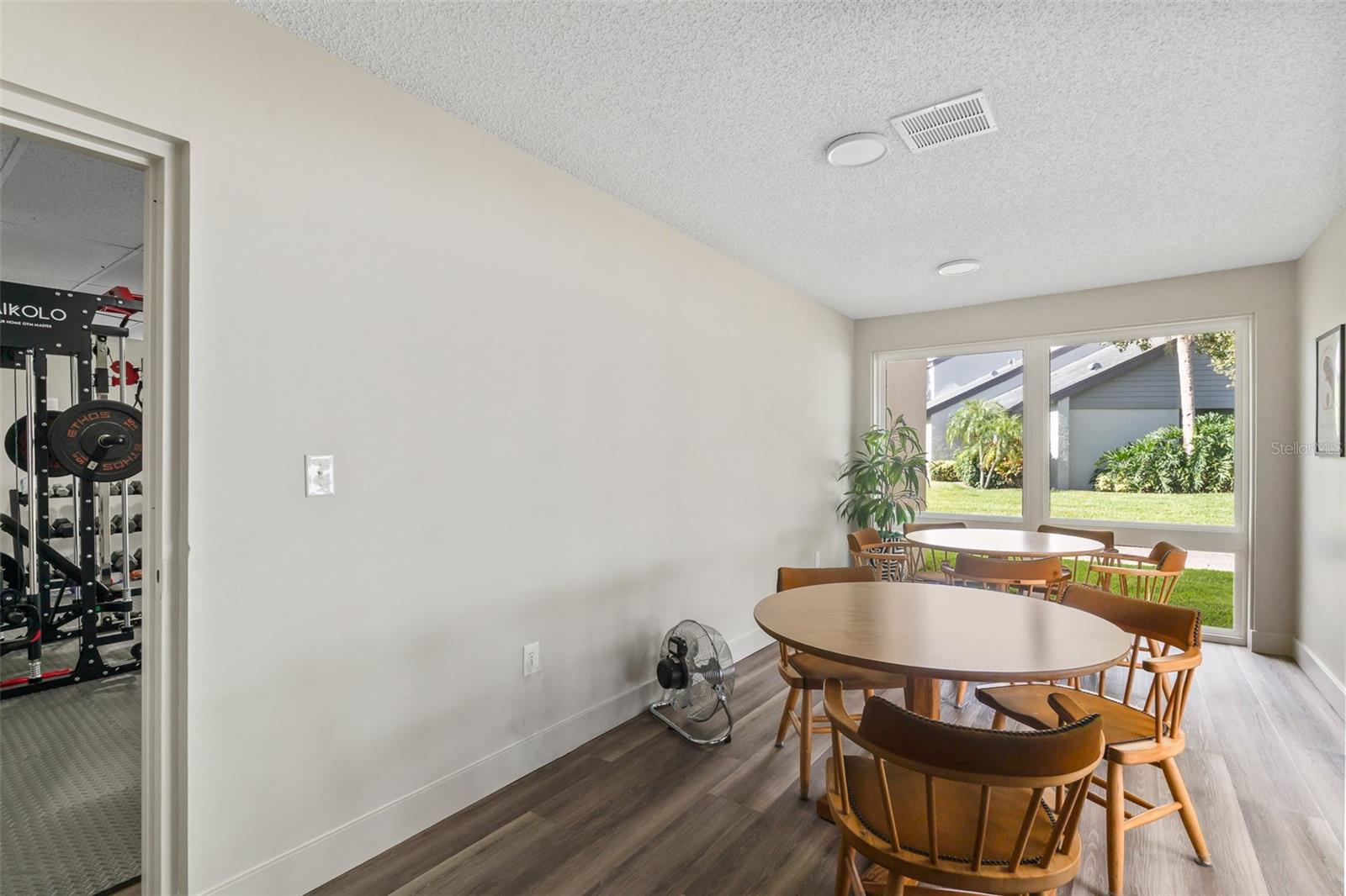 90 HIGHLAND AVE S #402 — photo 39