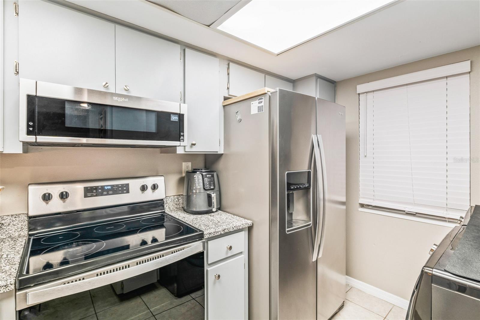 90 HIGHLAND AVE S #402 — photo 13