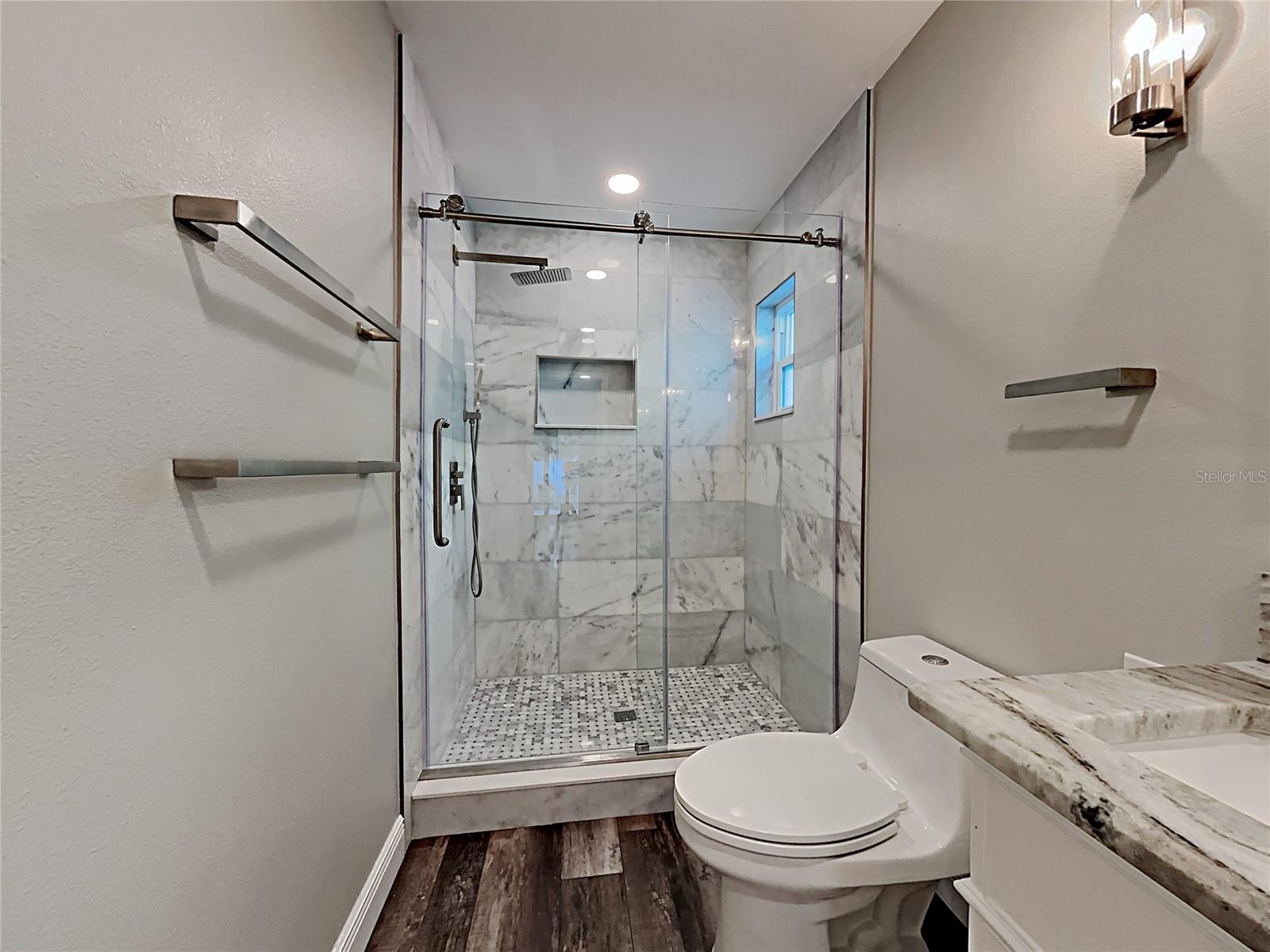 1237 BARMERE LN — photo 16