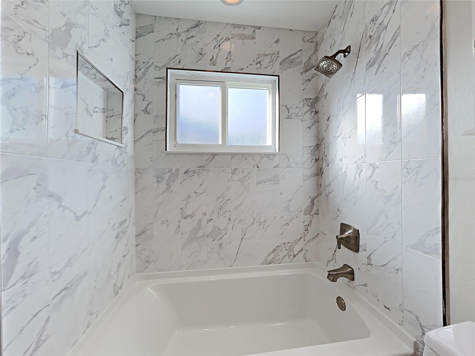 1237 BARMERE LN — photo 11