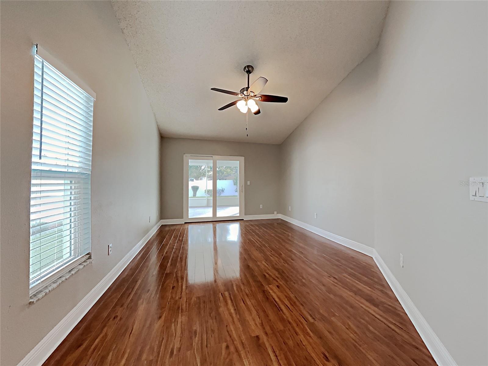 1237 BARMERE LN — photo 14