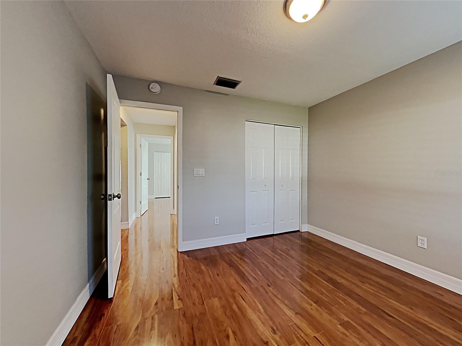 1237 BARMERE LN — photo 9