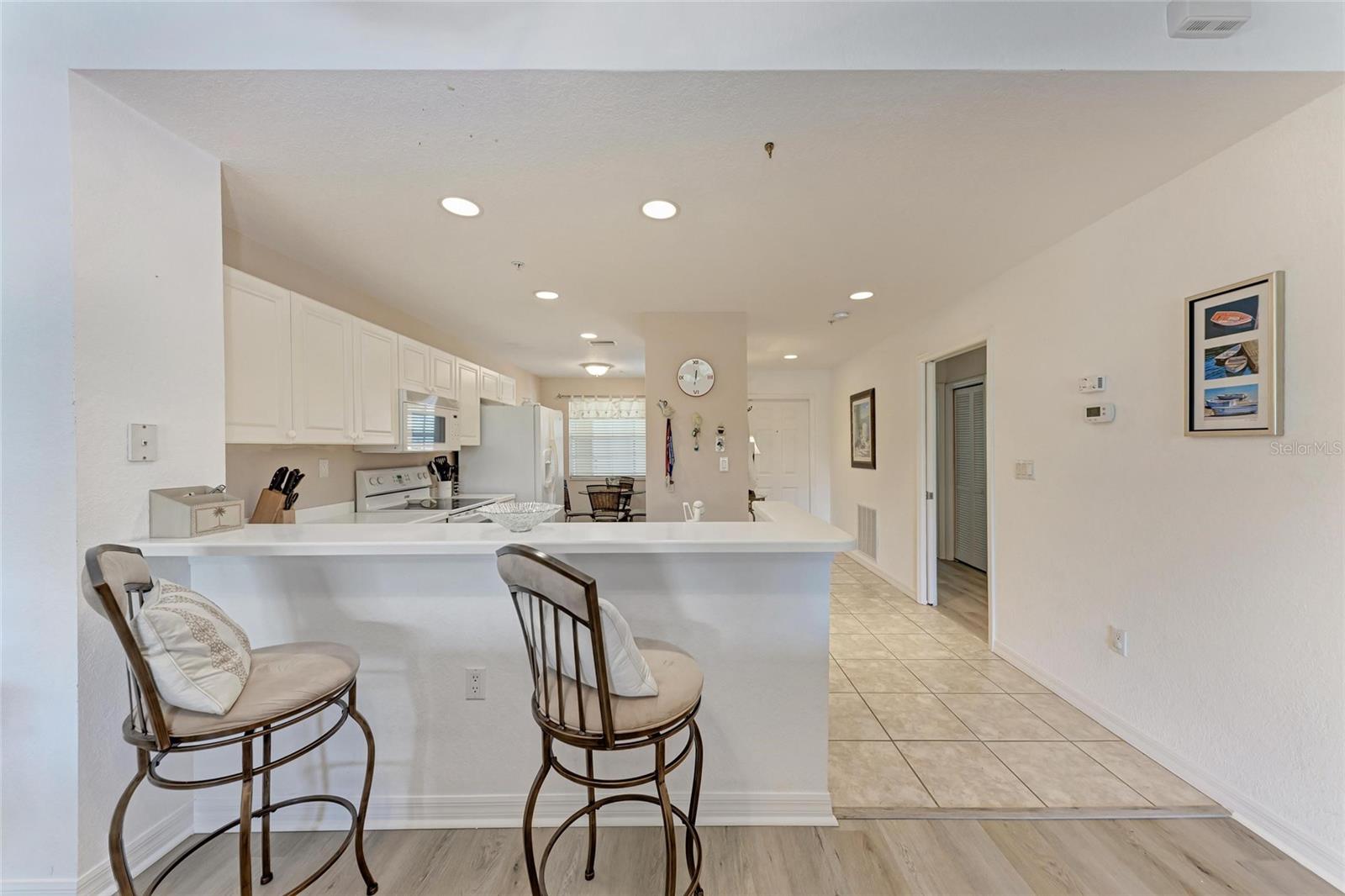 6326 GRAND OAK CIR #203 — photo 12