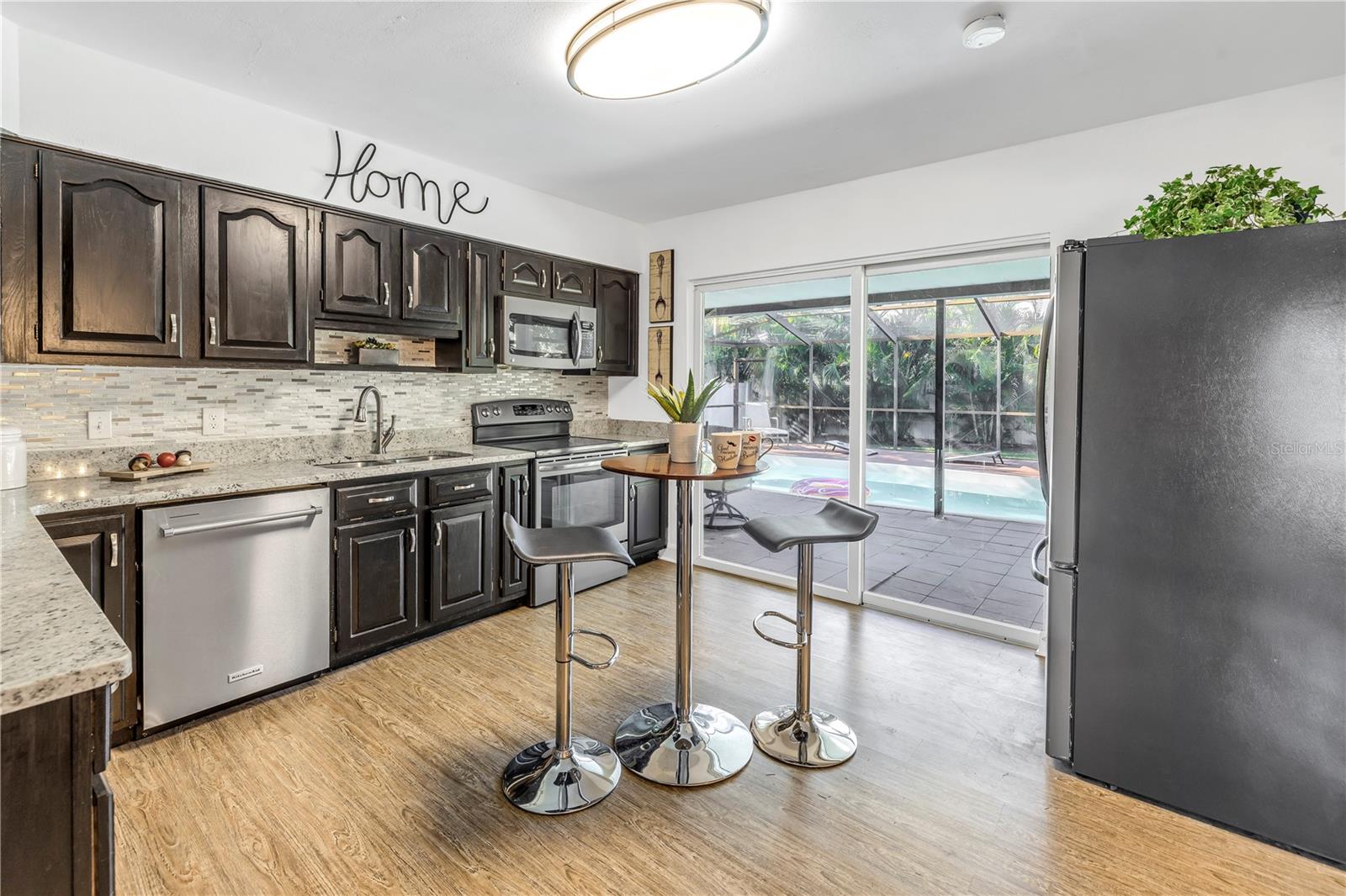 610 CORDOVA BLVD NE — photo 21