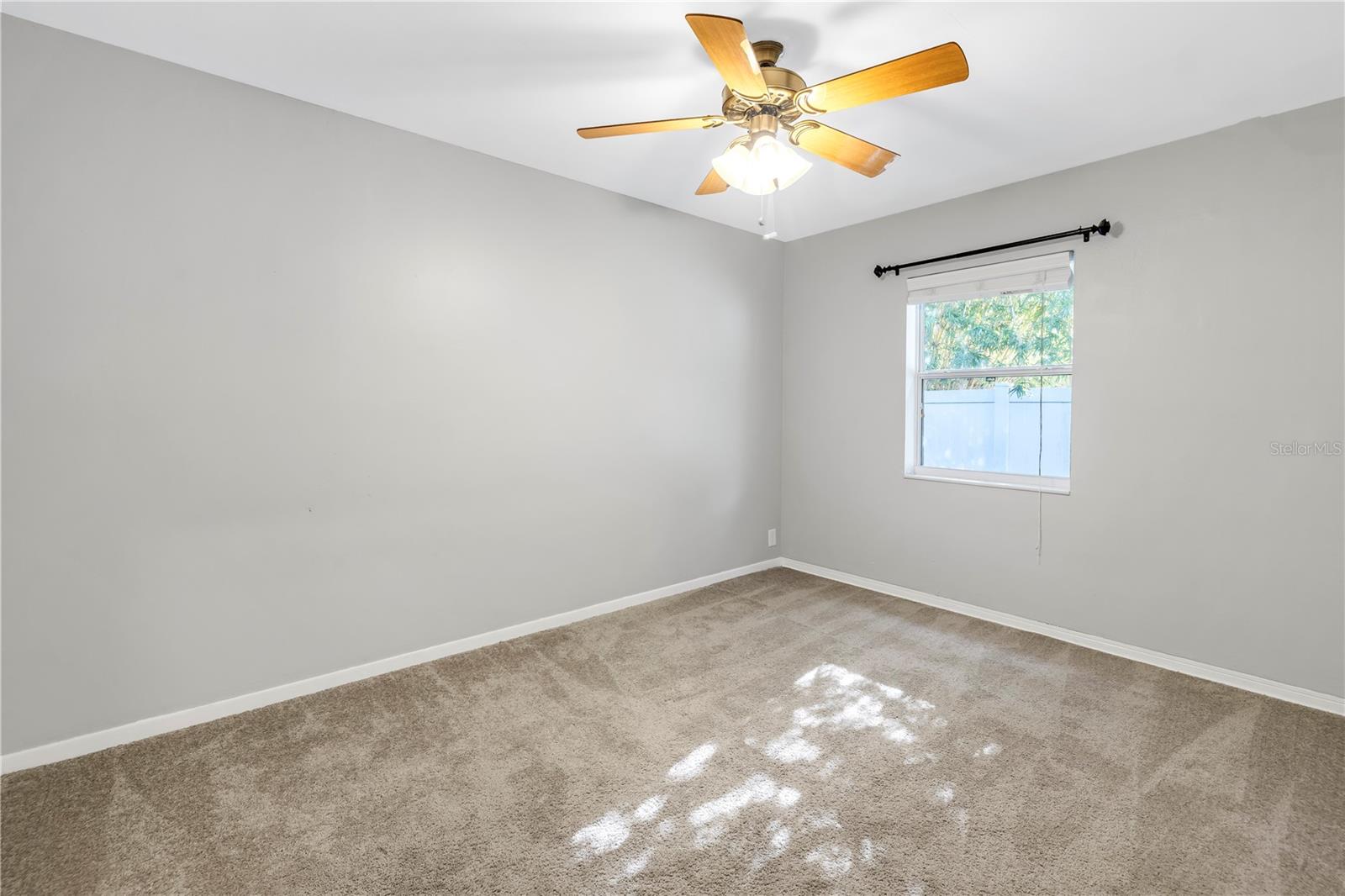 610 CORDOVA BLVD NE — photo 42
