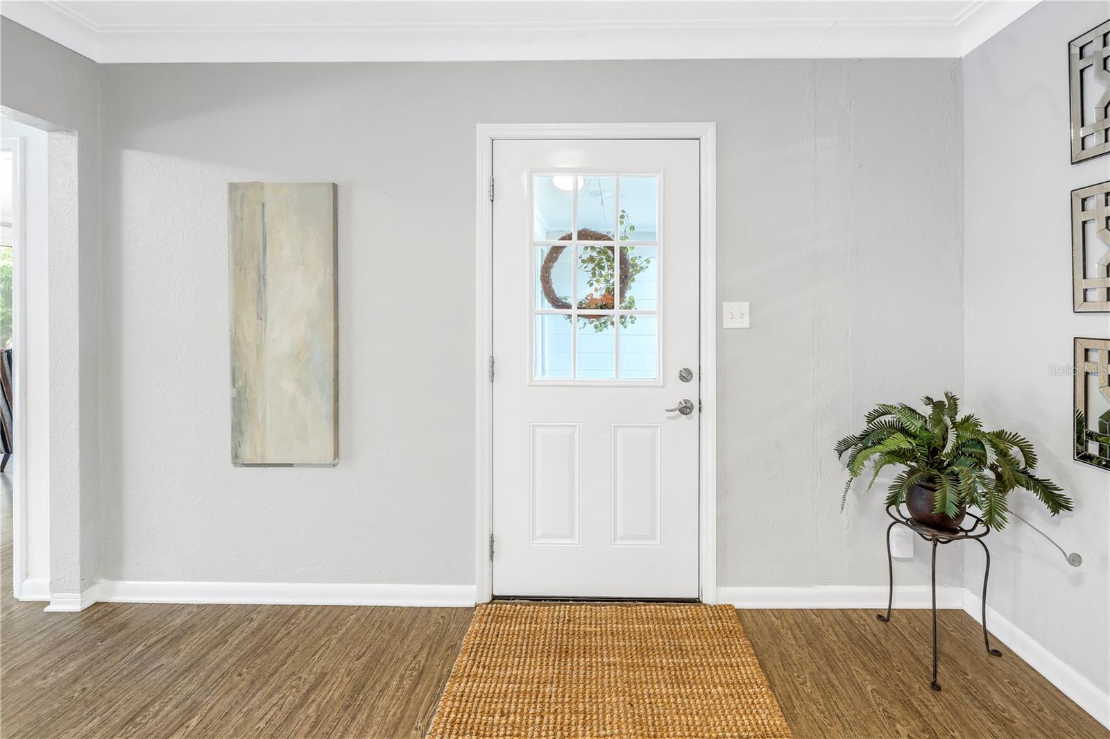 610 CORDOVA BLVD NE — photo 12