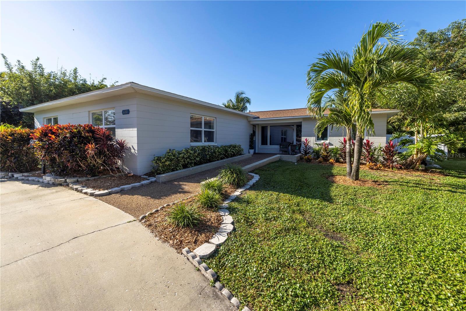 610 CORDOVA BLVD NE — photo 5