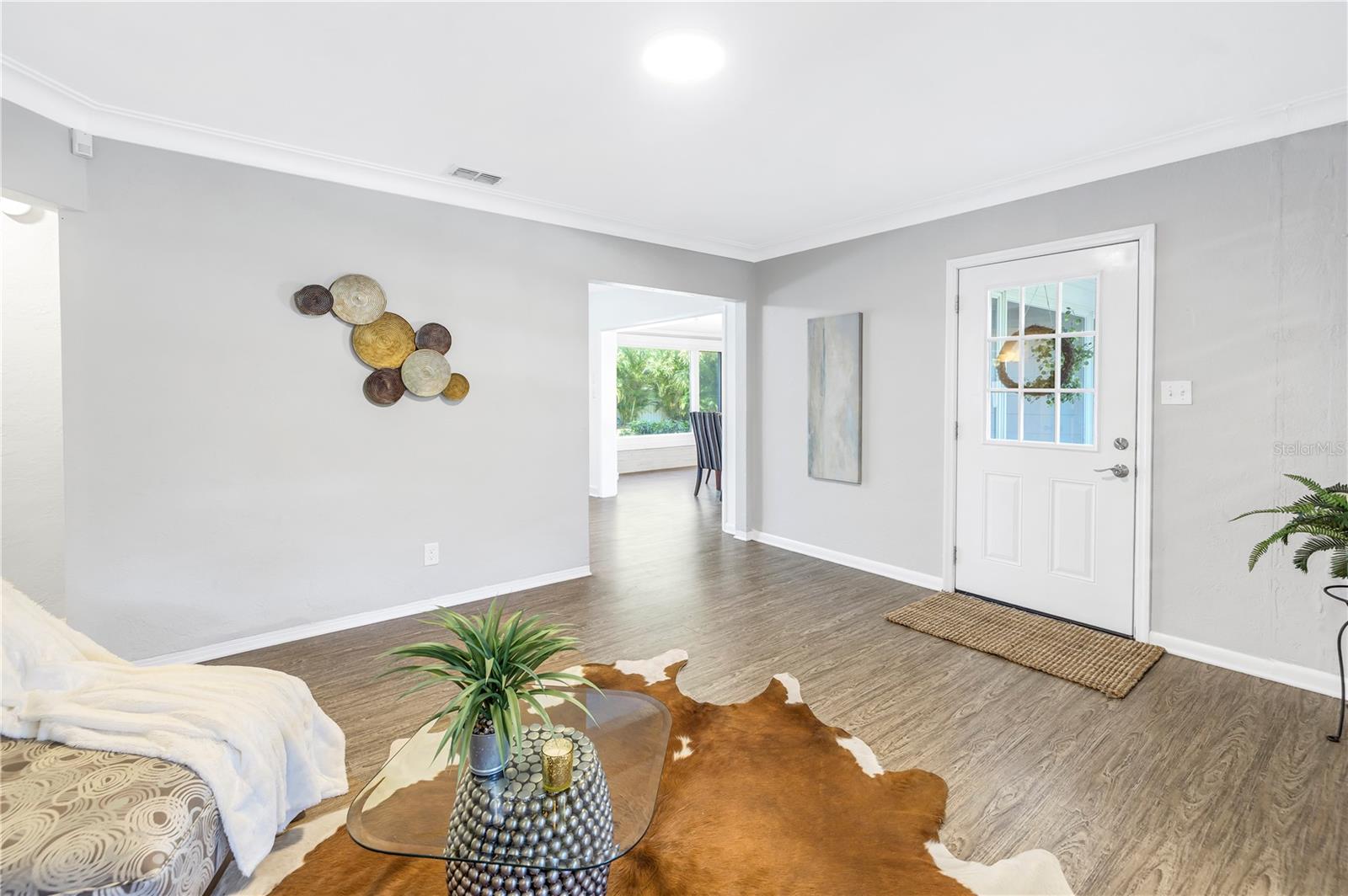610 CORDOVA BLVD NE — photo 13