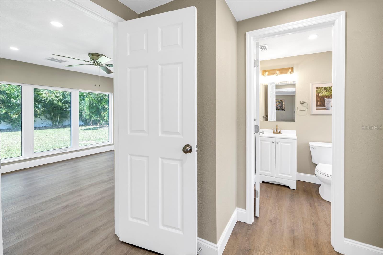 610 CORDOVA BLVD NE — photo 35