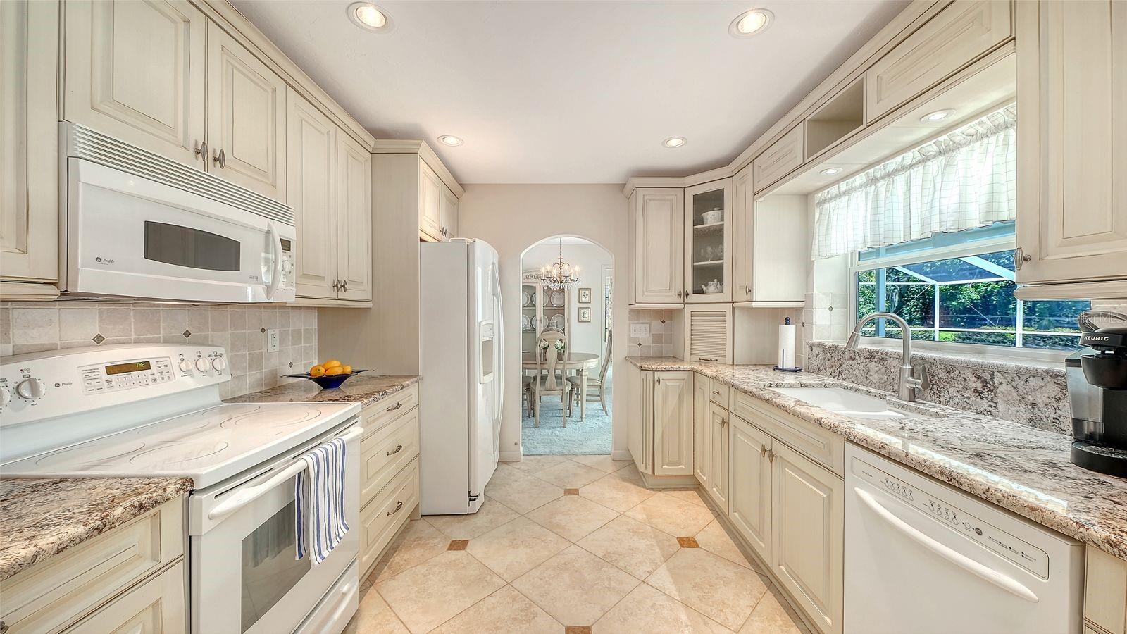 6455 MCKOWN RD — photo 29