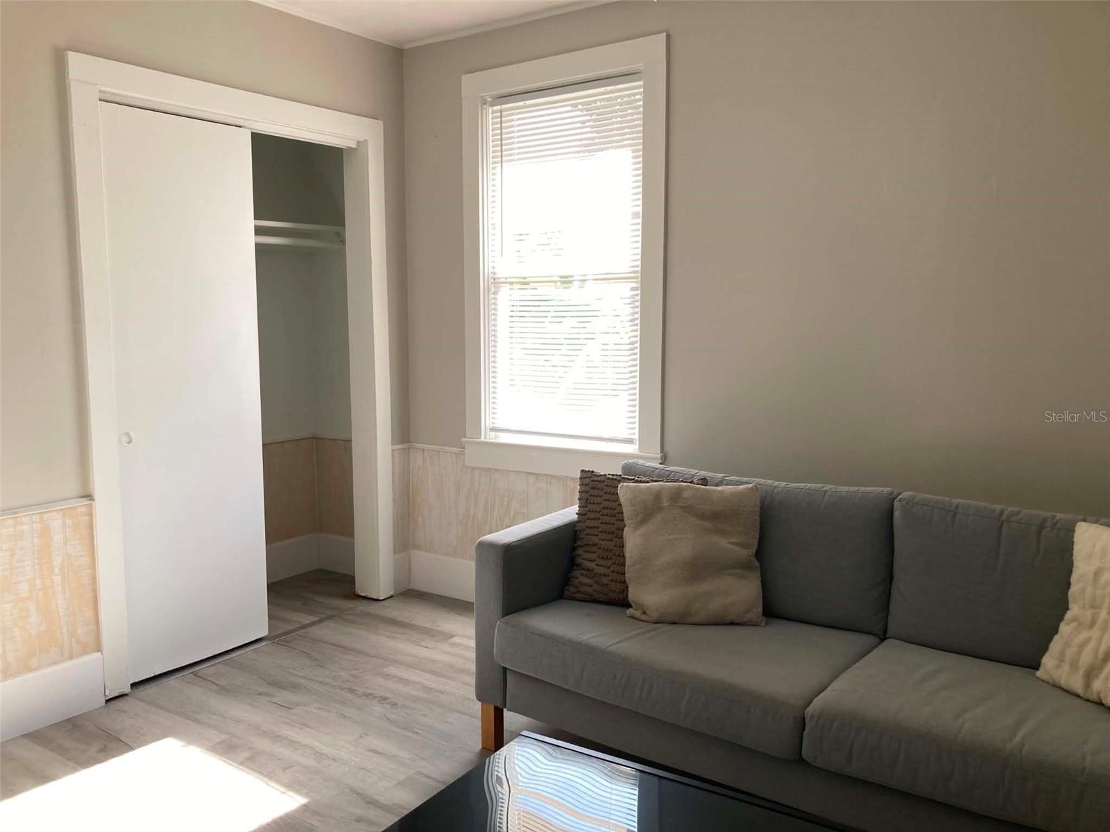 31 W OAKWOOD ST #2 — photo 4