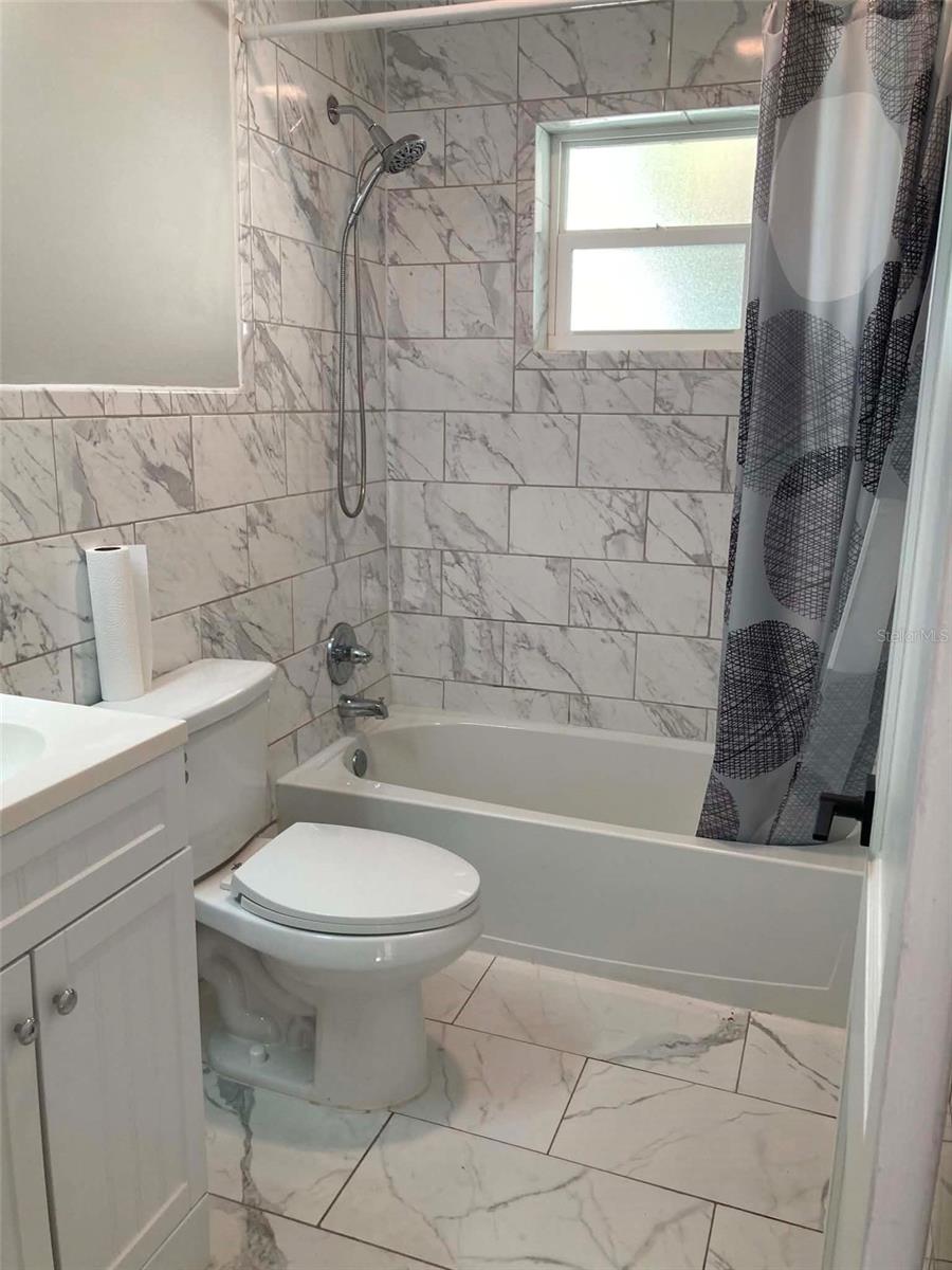 31 W OAKWOOD ST #2 — photo 10