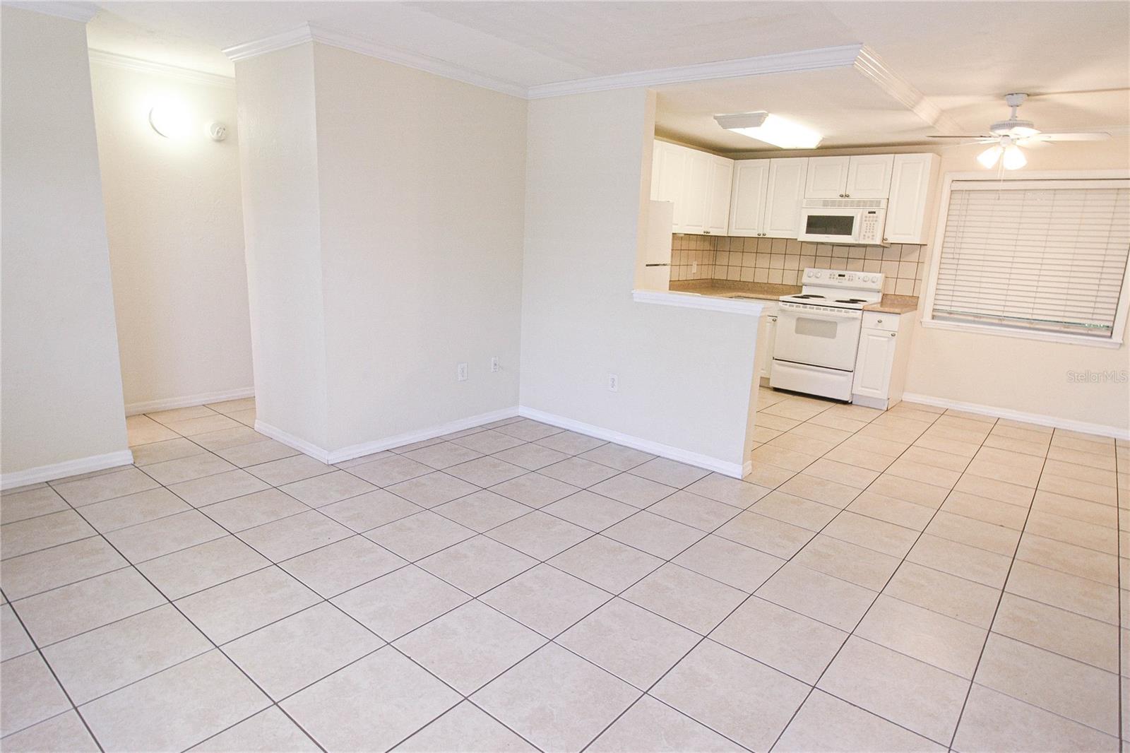 1644 REDWOOD ST #Apt D — photo 4
