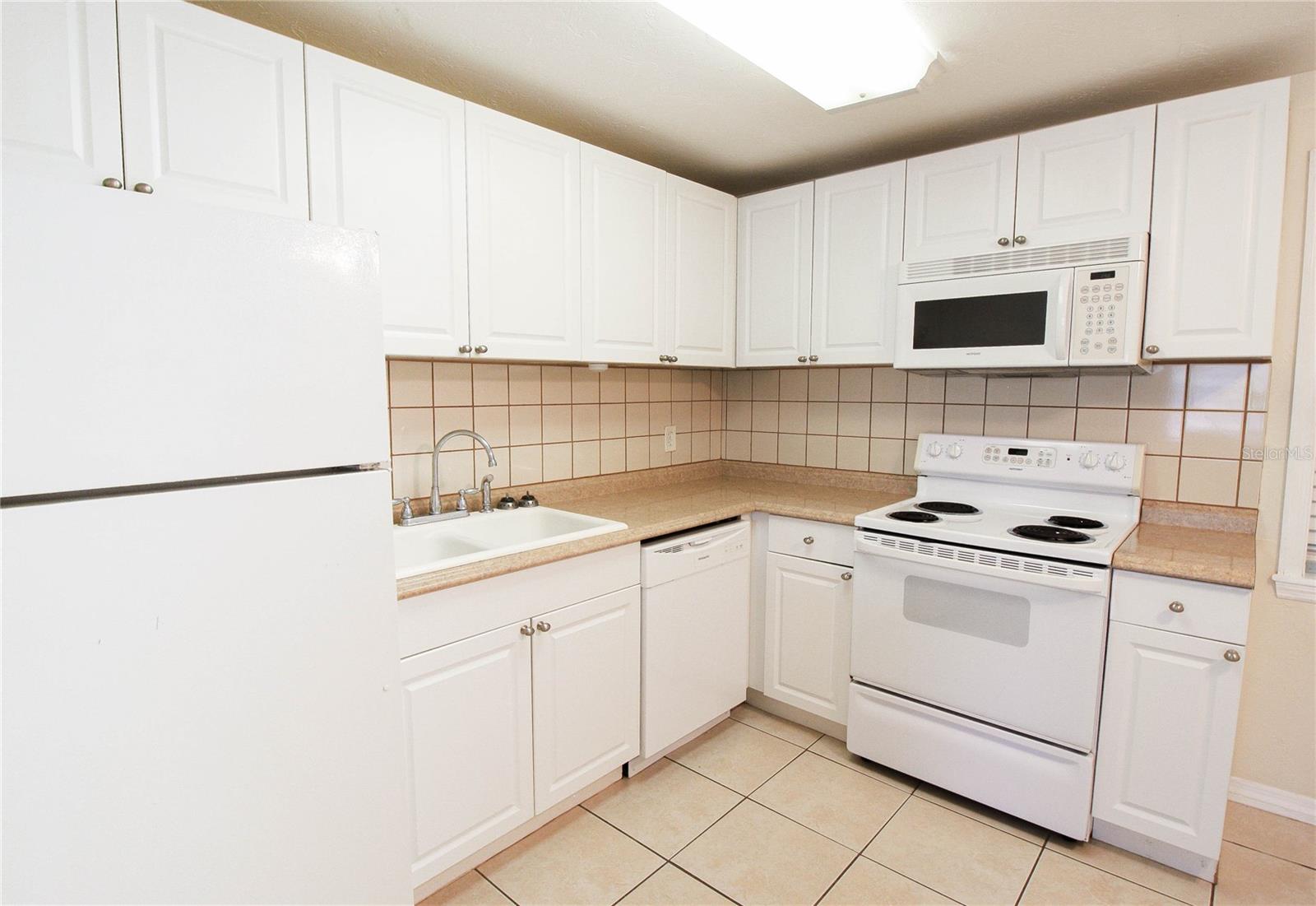 1644 REDWOOD ST #Apt D — photo 5