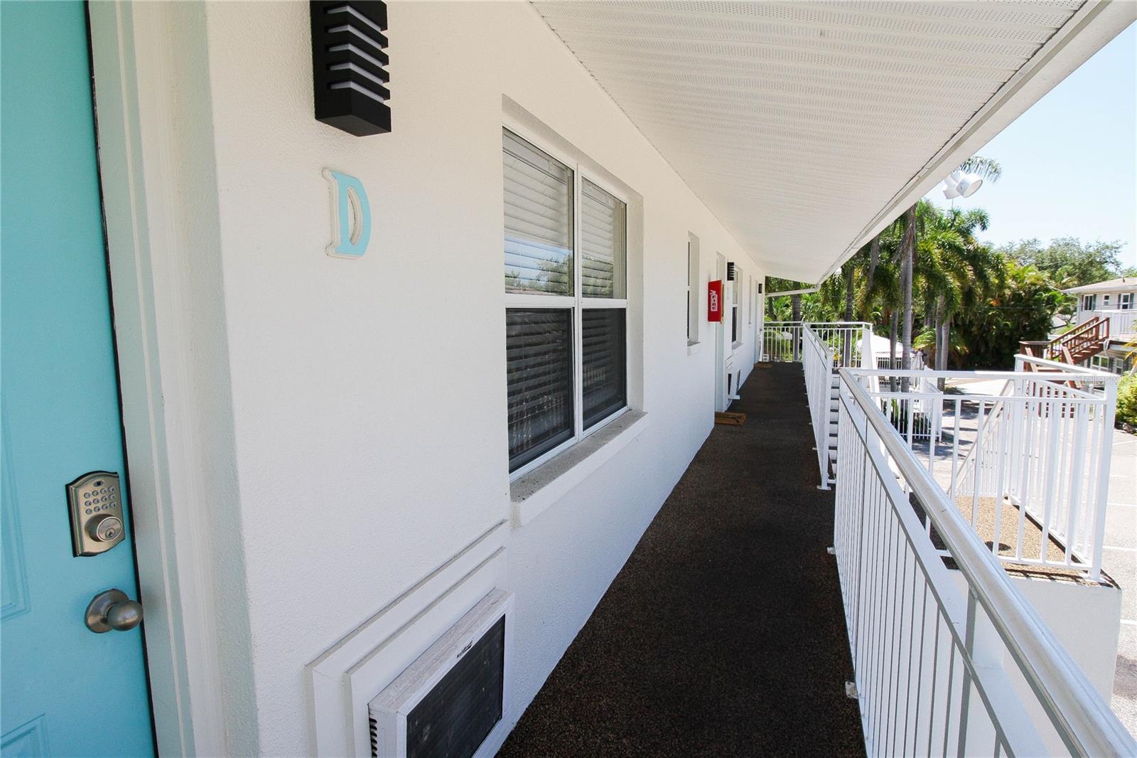 1644 REDWOOD ST #Apt D — photo 2