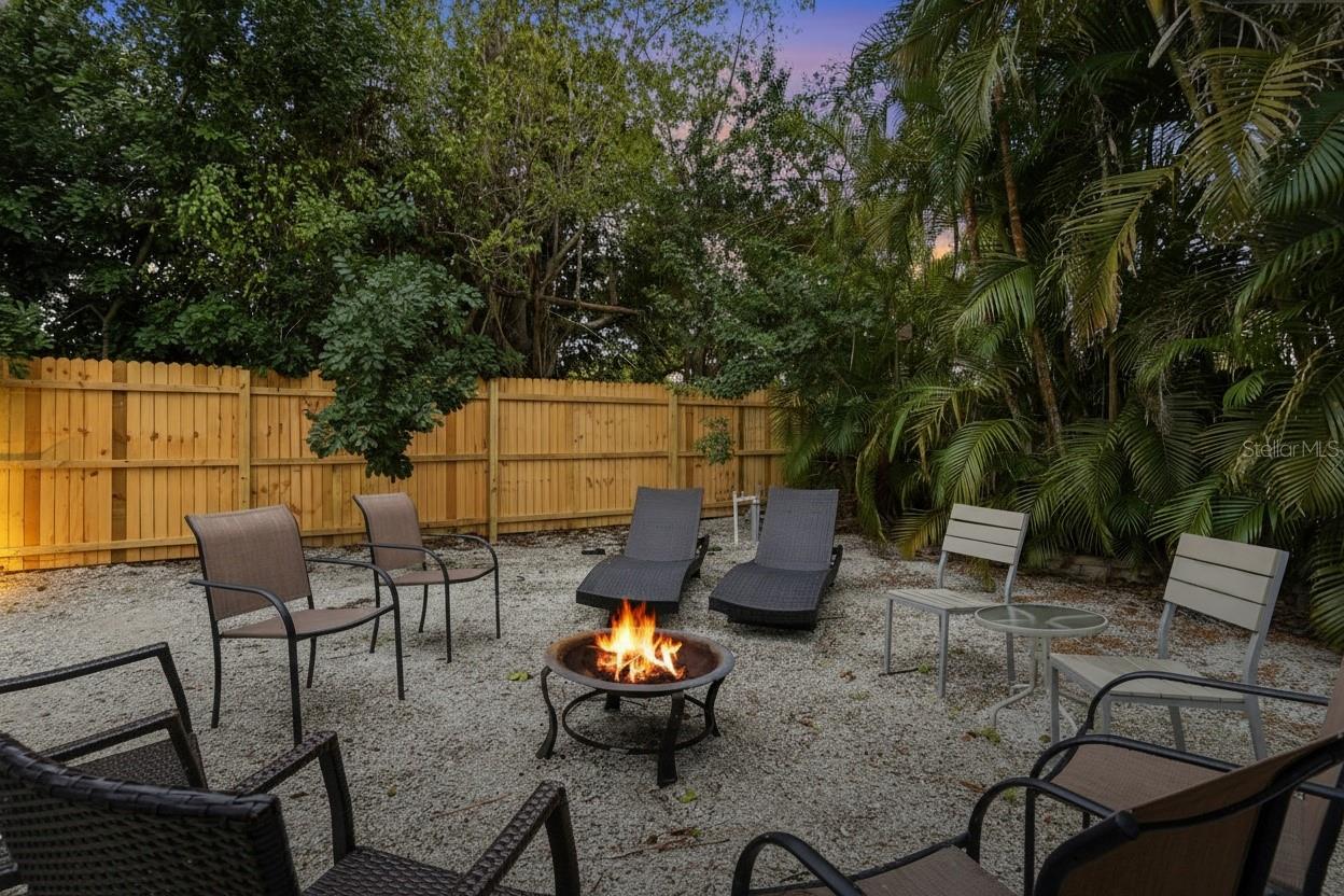 1644 REDWOOD ST #Apt D — photo 12