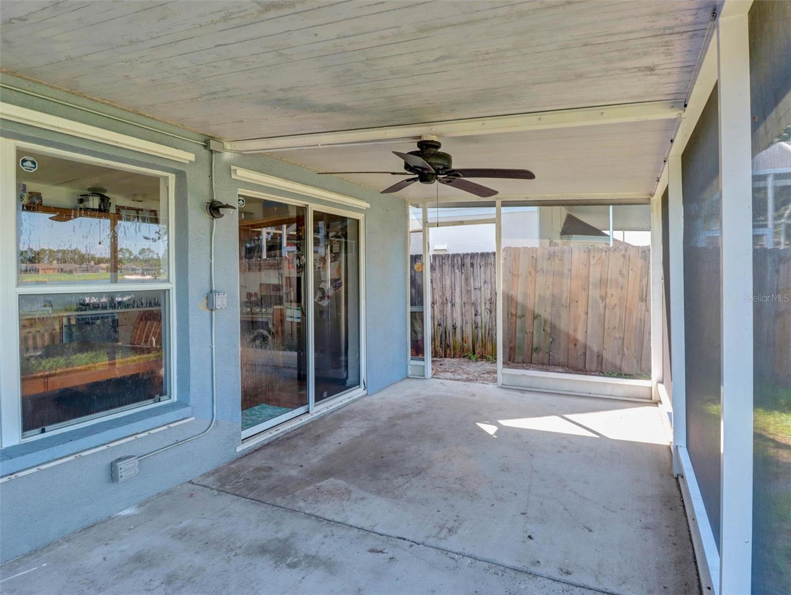 22817 SAINT THOMAS CIR — photo 12