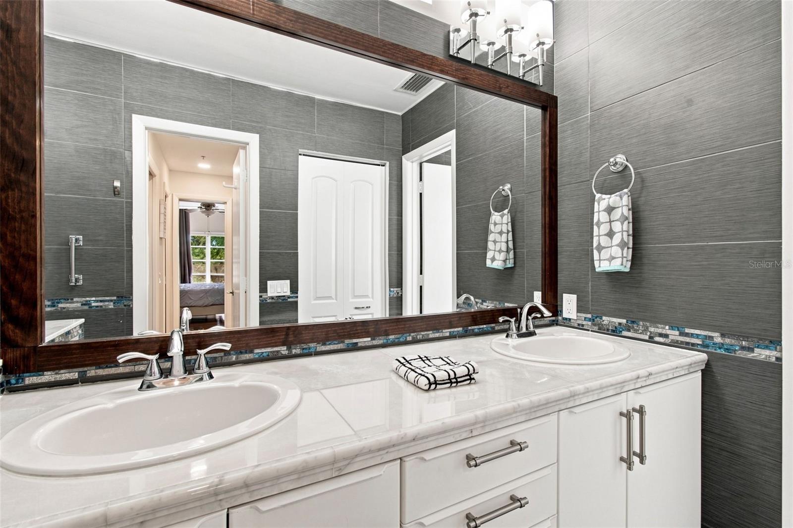 4950 BAYSHORE BLVD #8 — photo 29