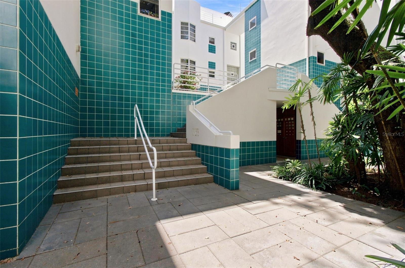 4950 BAYSHORE BLVD #8 — photo 2