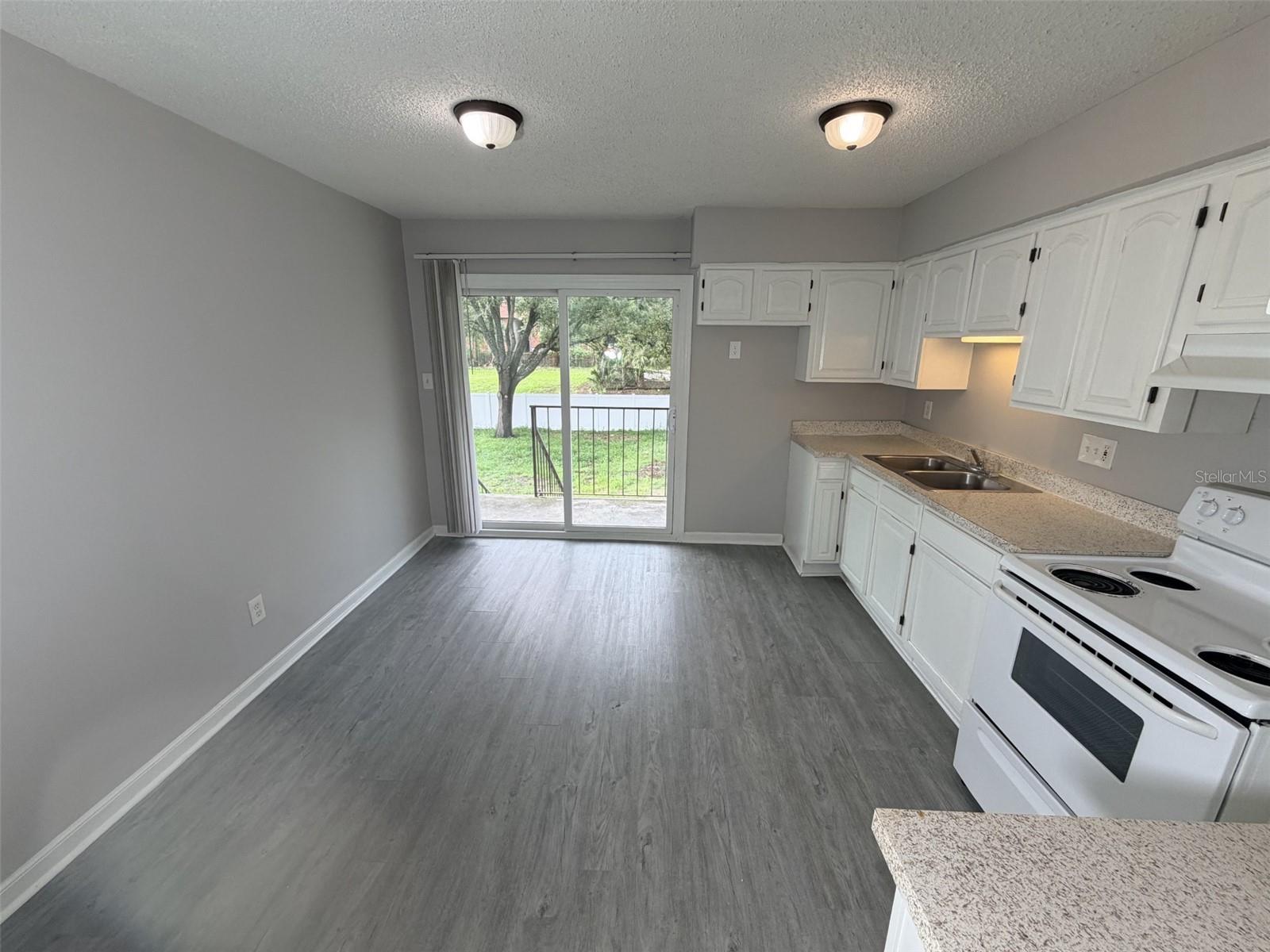 5328 WHITEWAY DR — photo 14