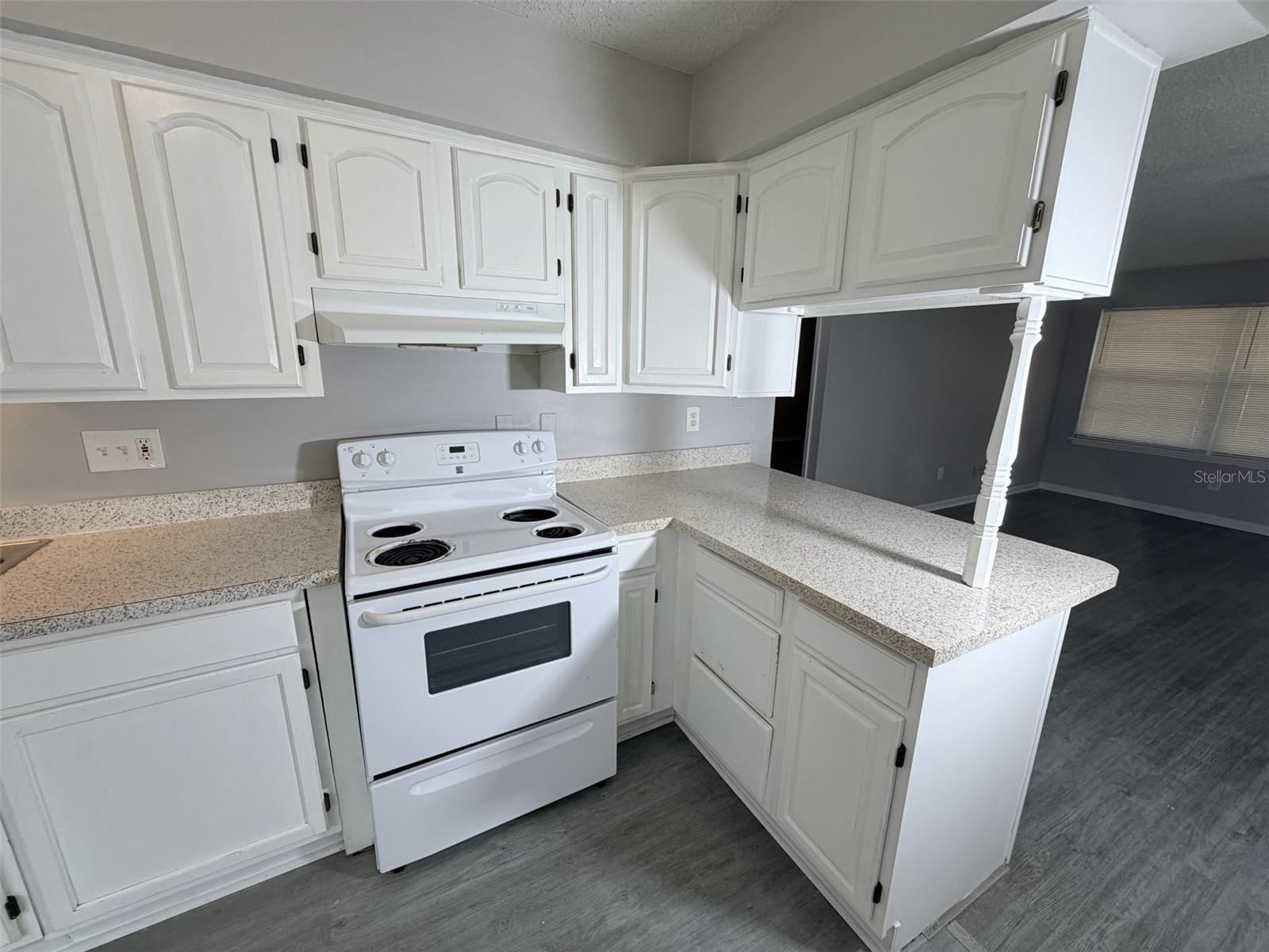 5328 WHITEWAY DR — photo 15