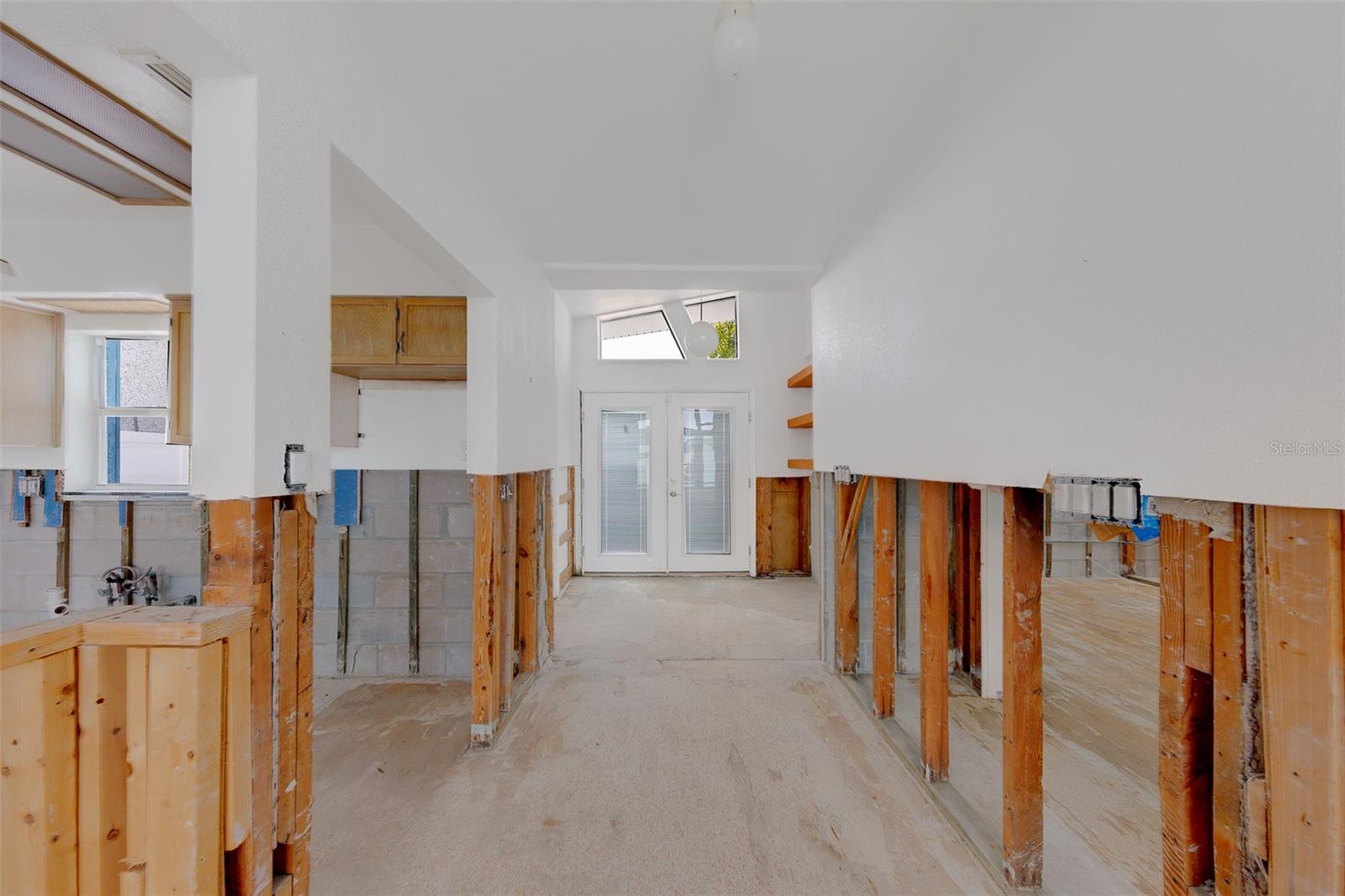 814 BAY POINT DR — photo 37