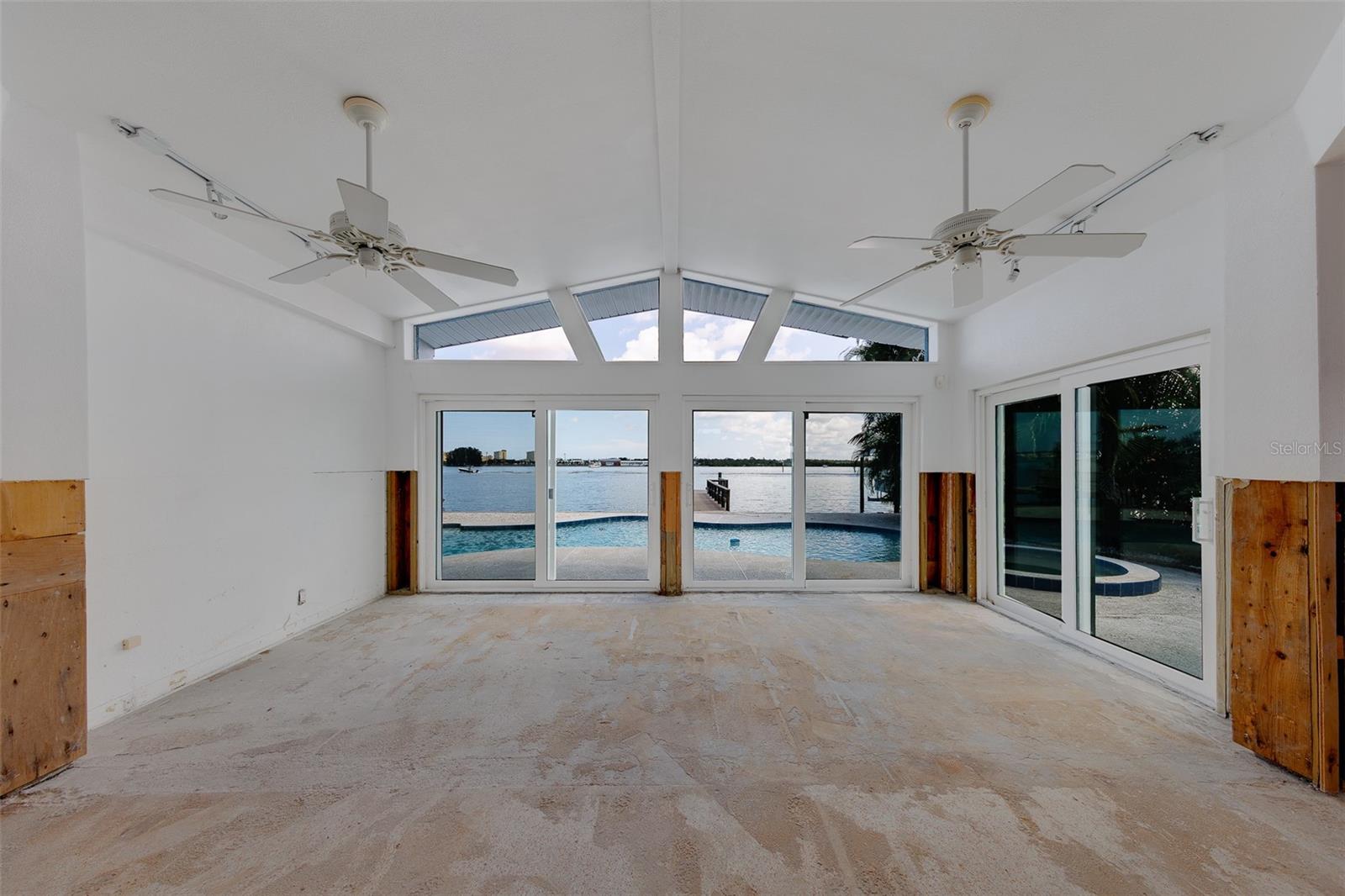 814 BAY POINT DR — photo 22