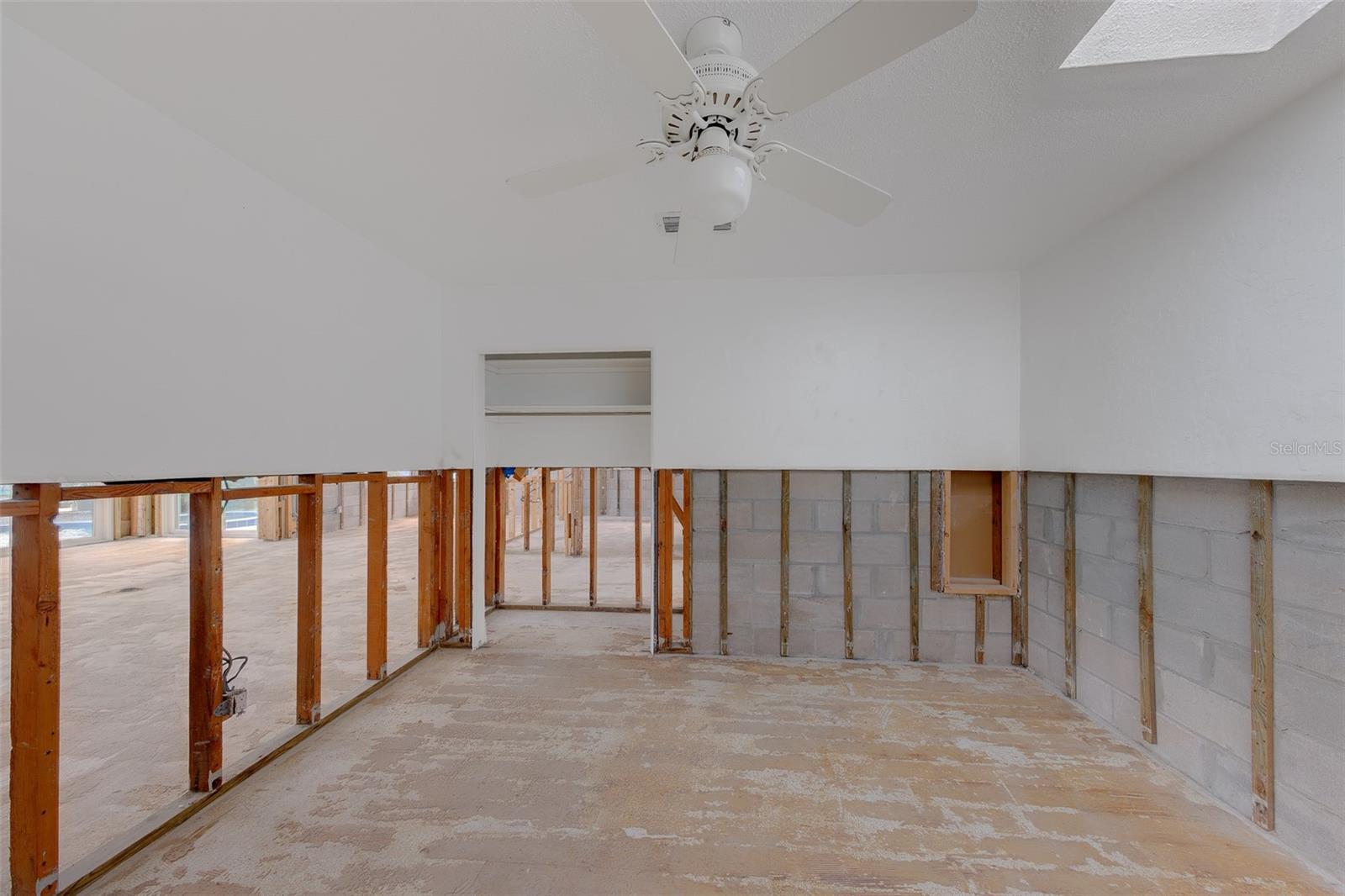 814 BAY POINT DR — photo 46