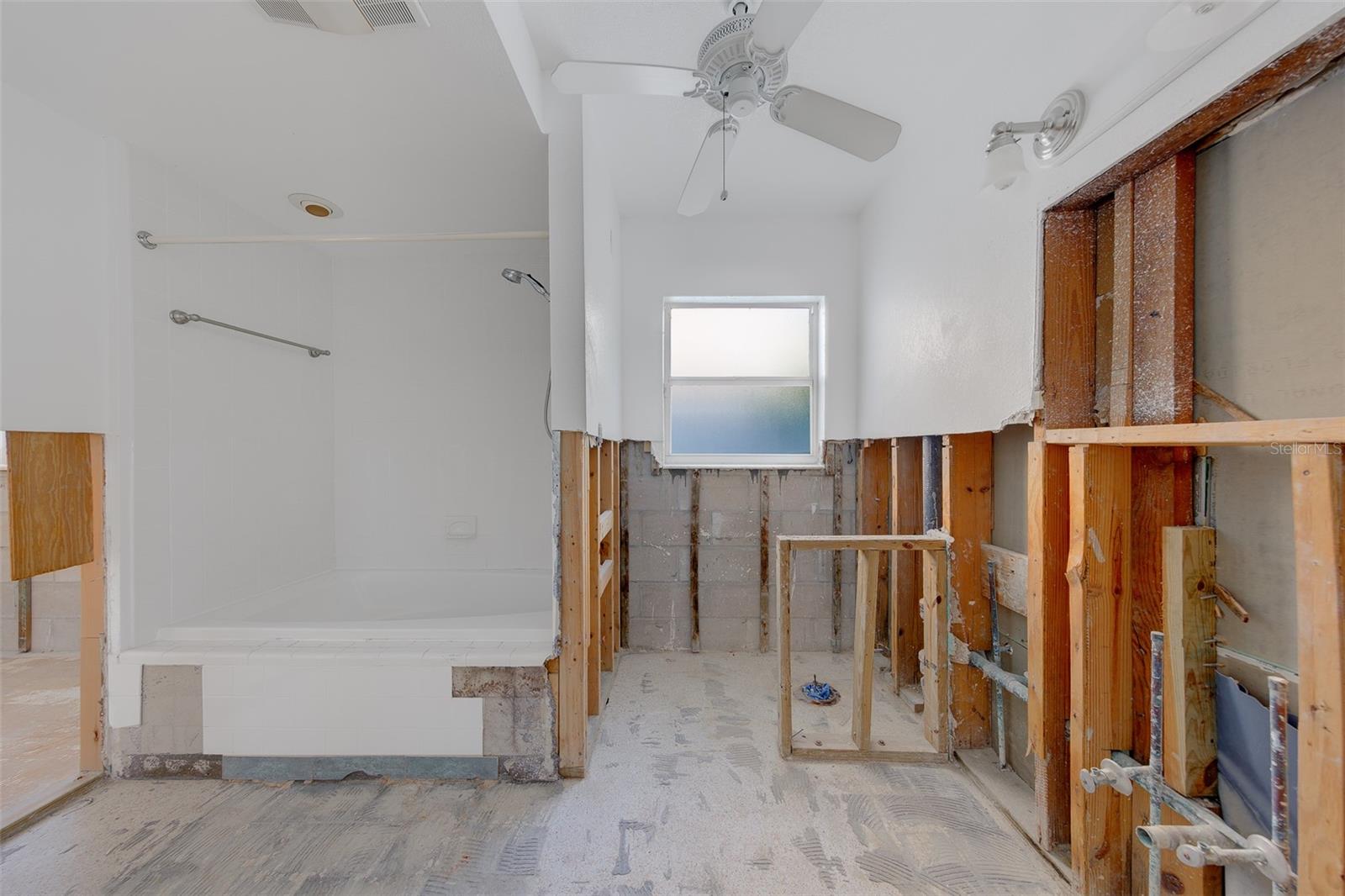 814 BAY POINT DR — photo 39