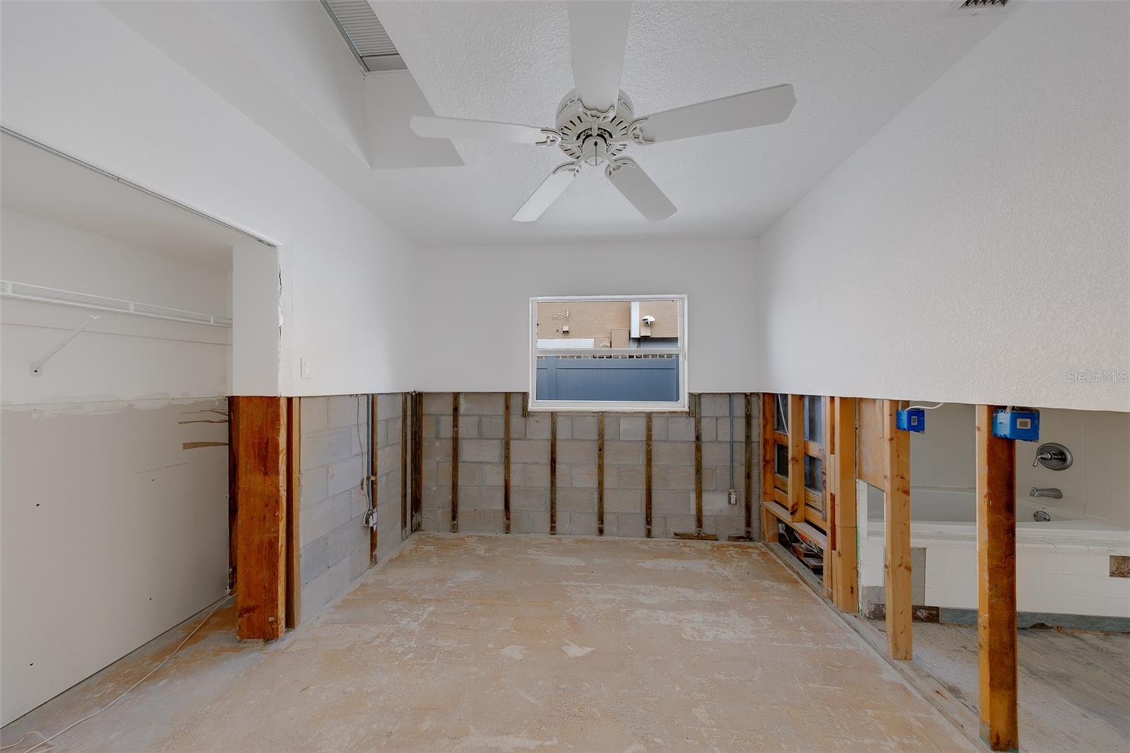 814 BAY POINT DR — photo 43