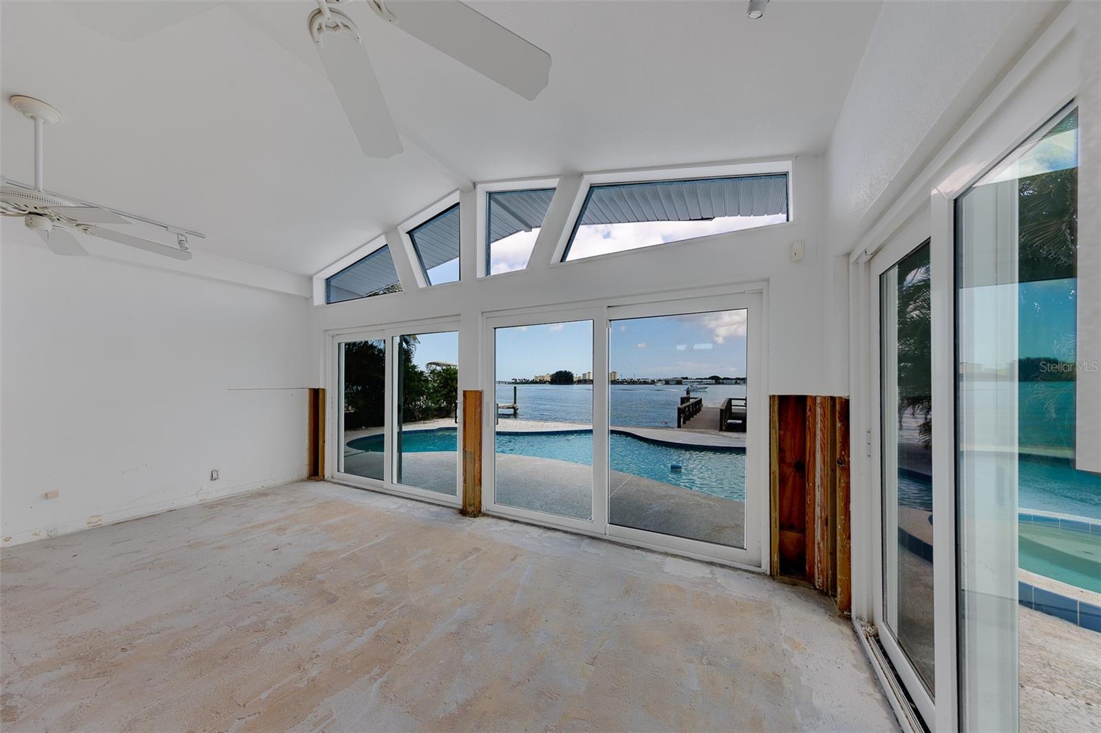 814 BAY POINT DR — photo 24