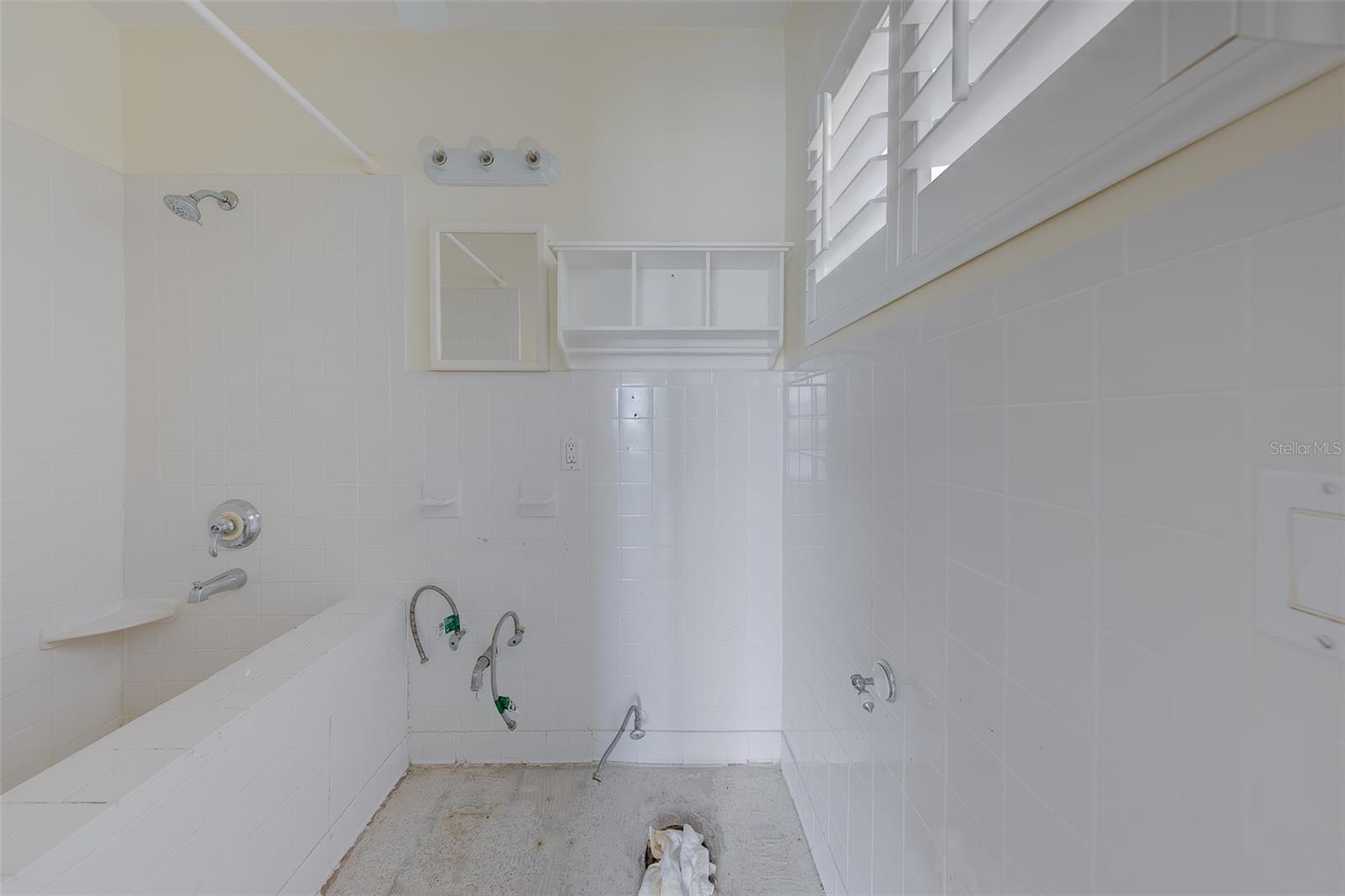 814 BAY POINT DR — photo 41