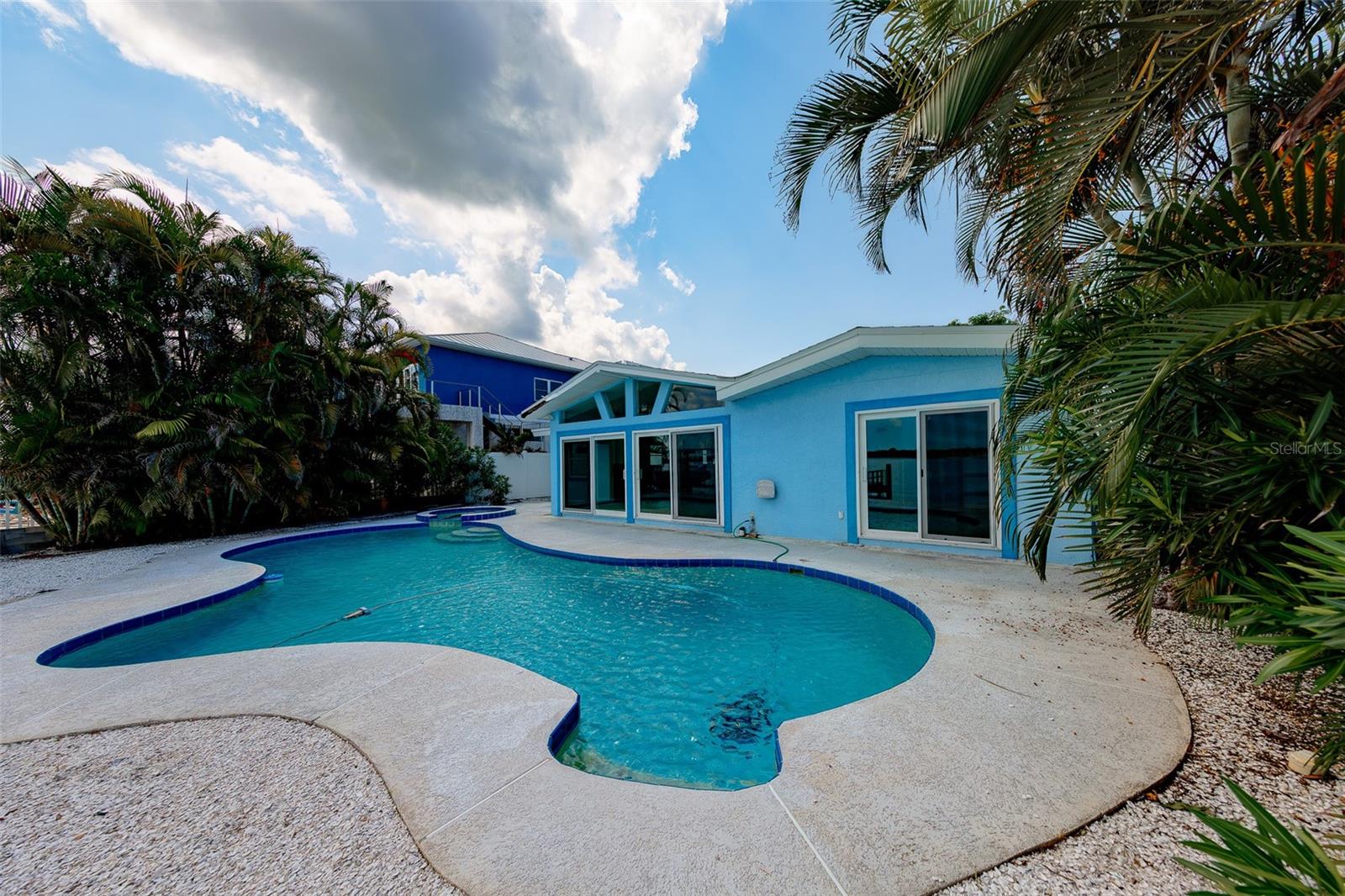 814 BAY POINT DR — photo 17