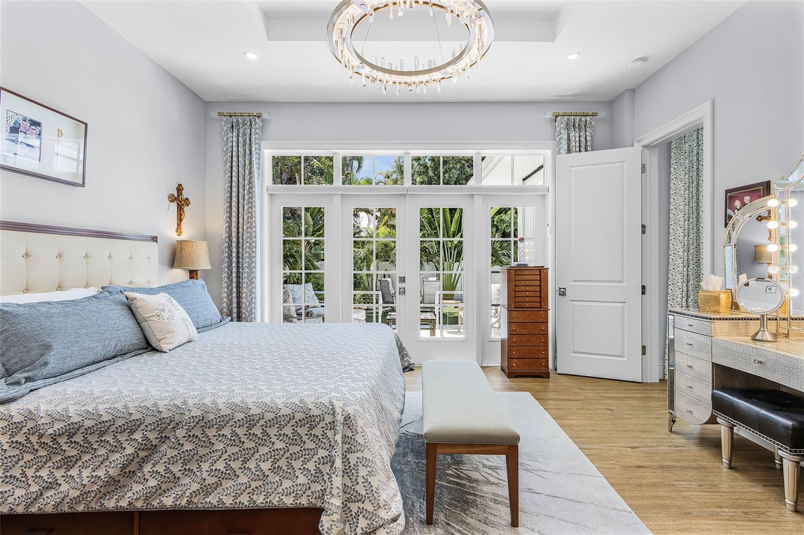 1426 S OSPREY AVE — photo 16