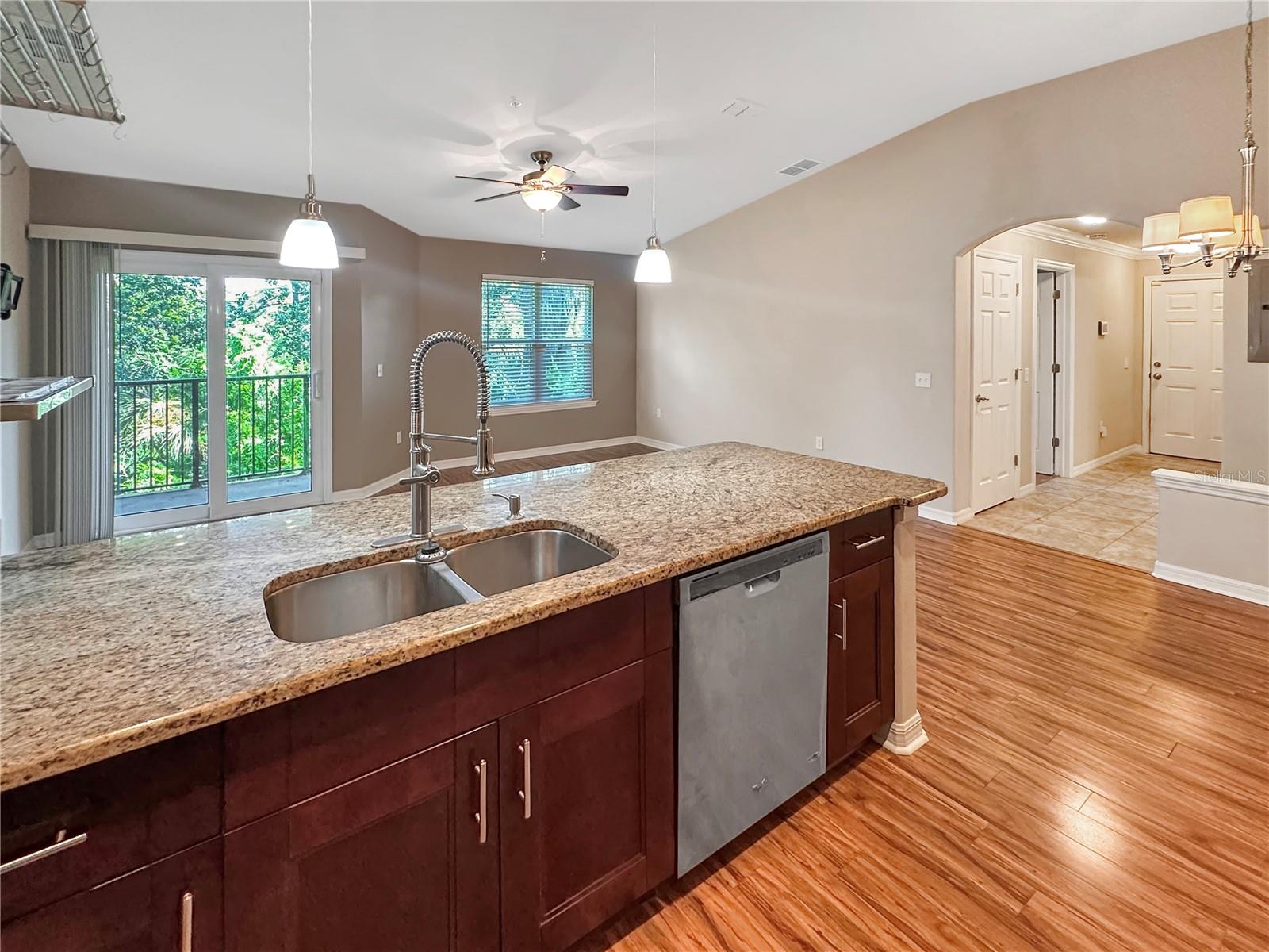 5041 ROYAL PALMS WAY #302 — photo 8