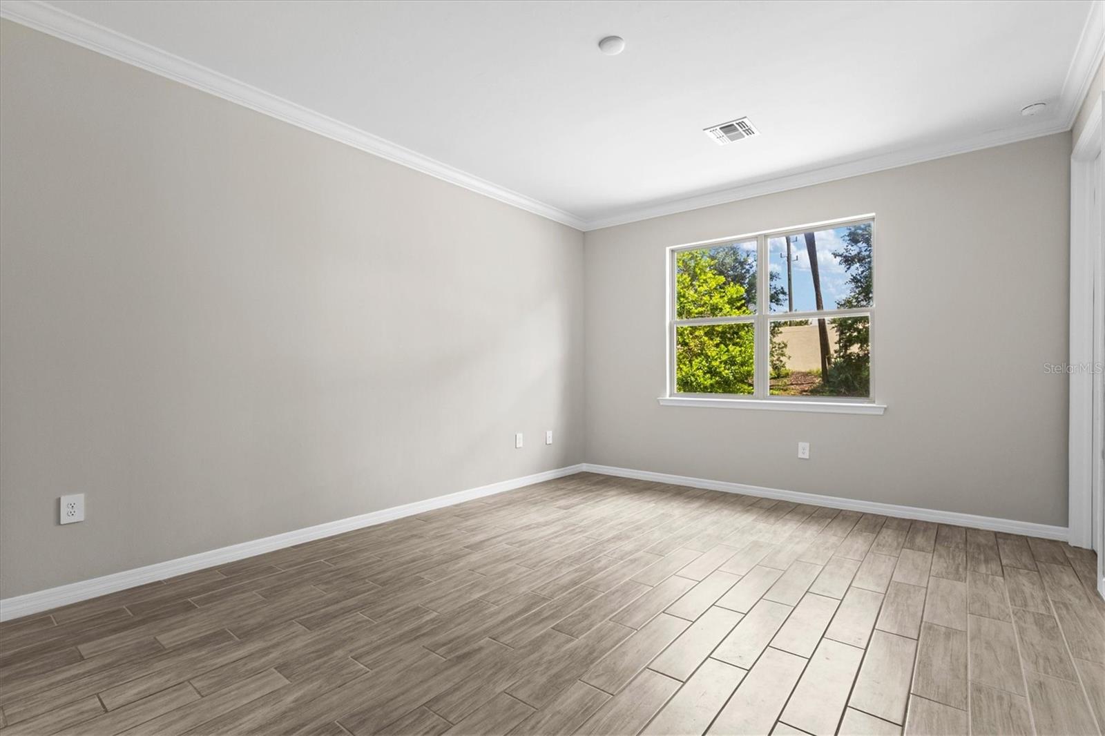 308 SOLIERA ST — photo 15