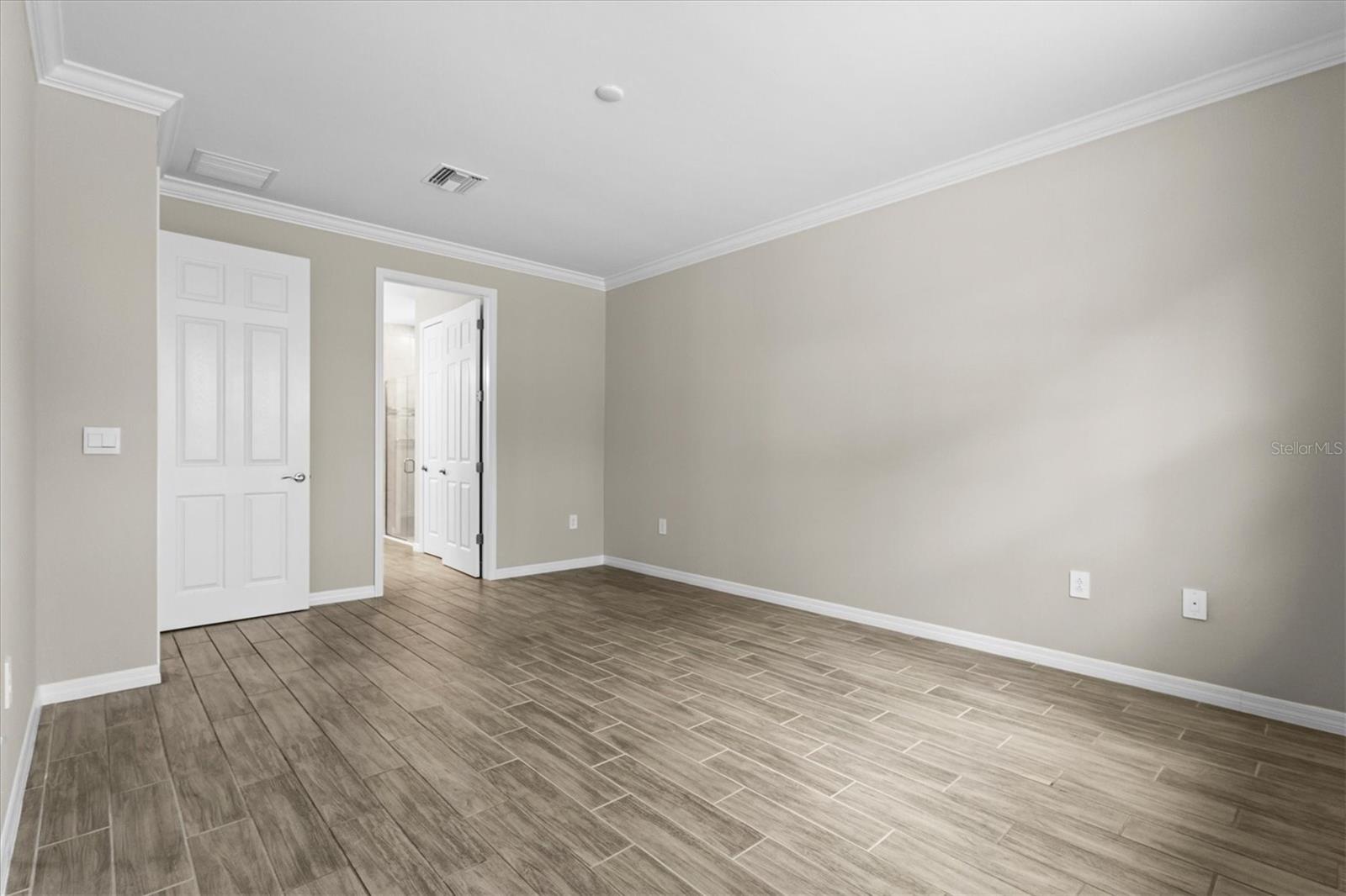308 SOLIERA ST — photo 16