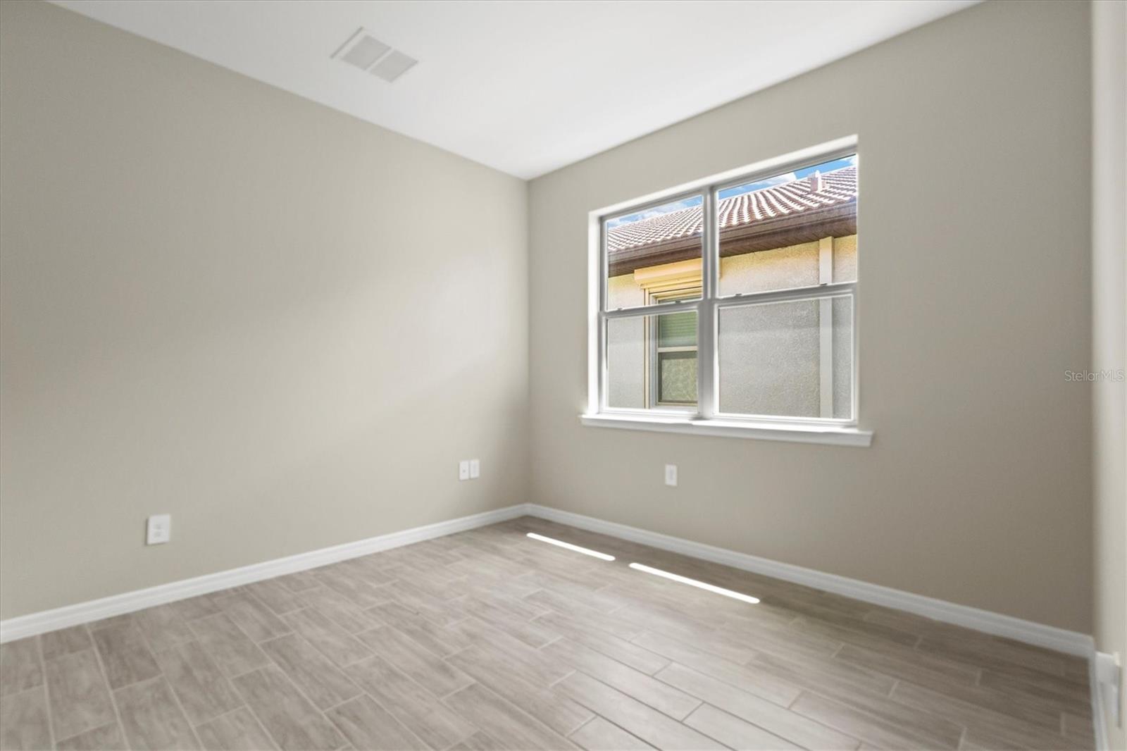 308 SOLIERA ST — photo 24