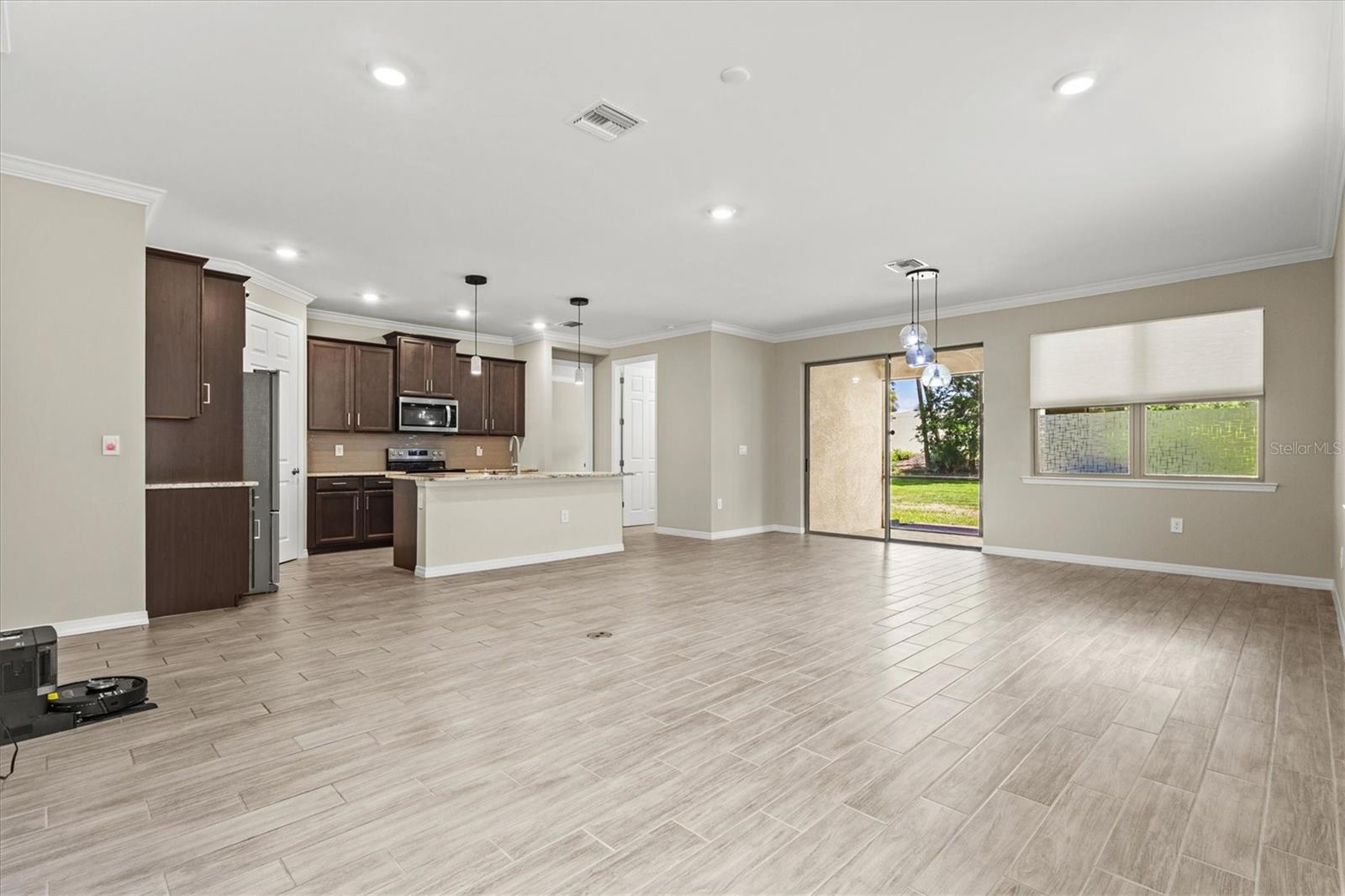 308 SOLIERA ST — photo 13