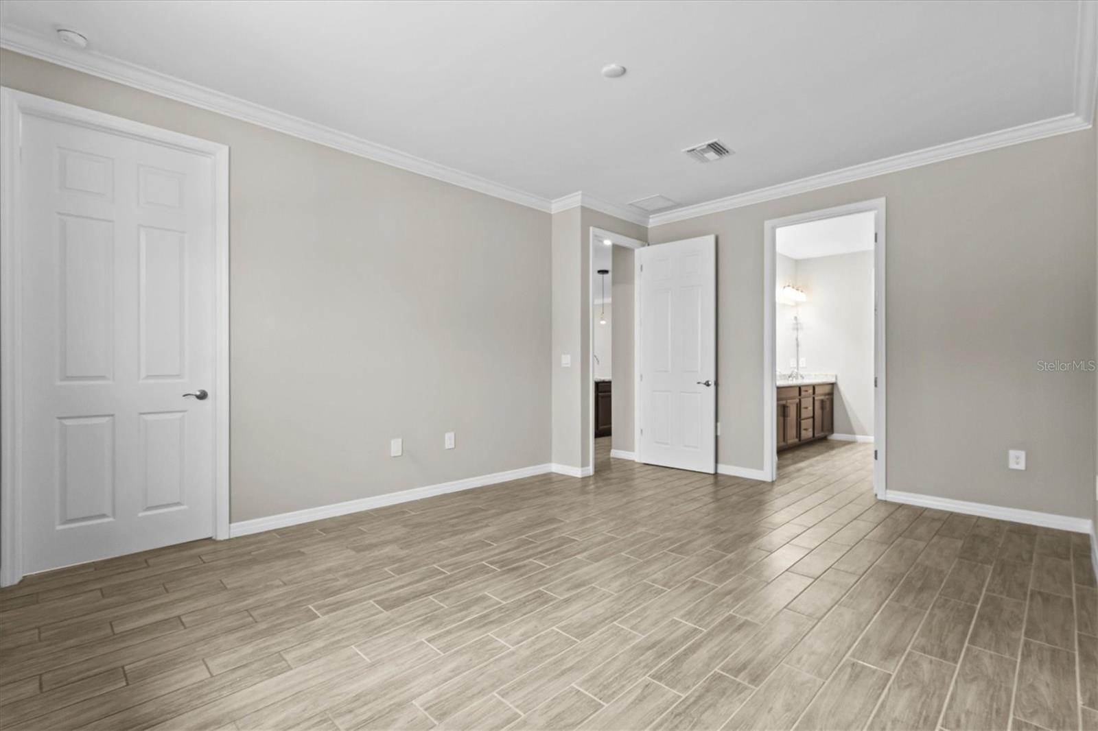308 SOLIERA ST — photo 17
