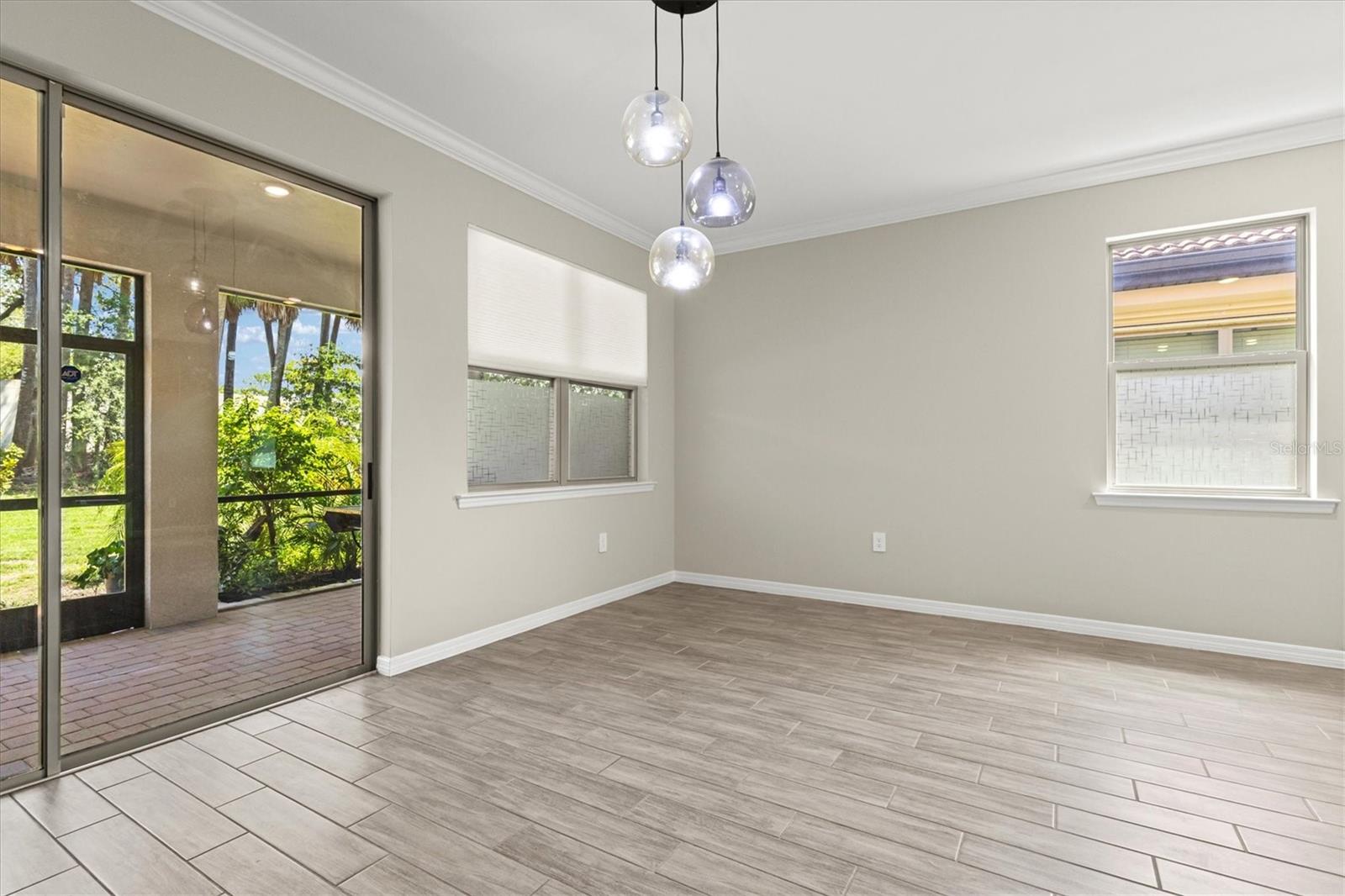 308 SOLIERA ST — photo 14