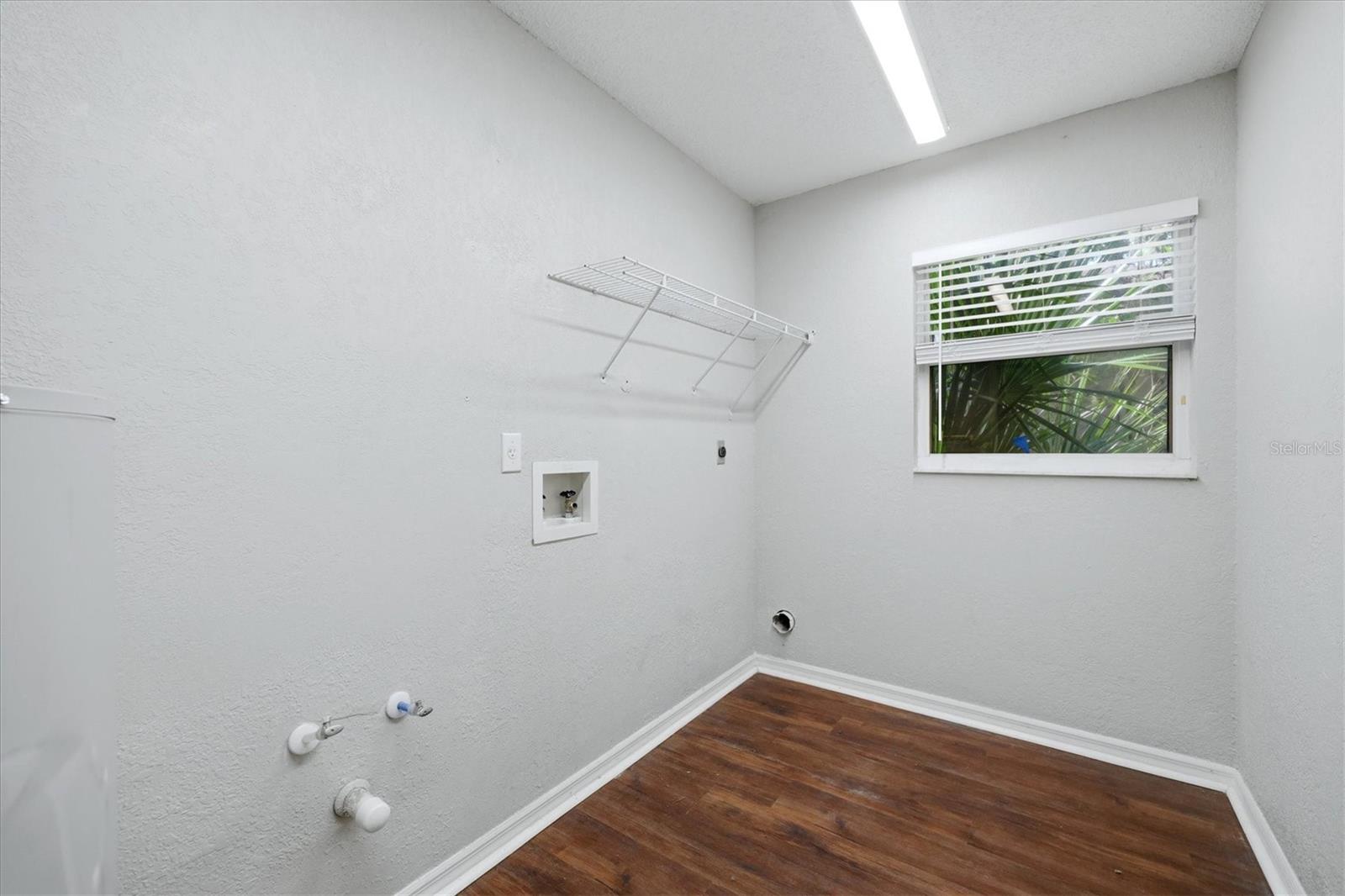 4537 CHIMNEY CREEK DR — photo 23