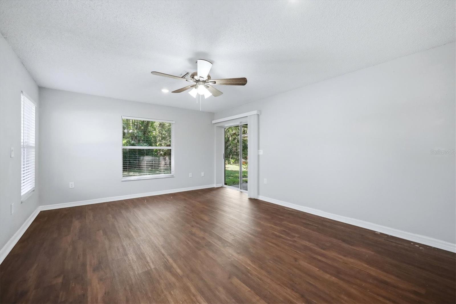 4537 CHIMNEY CREEK DR — photo 18