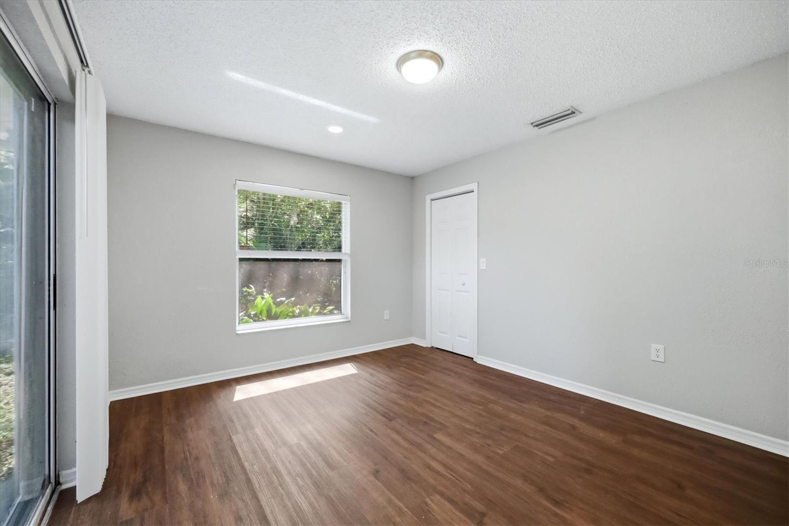 4537 CHIMNEY CREEK DR — photo 25
